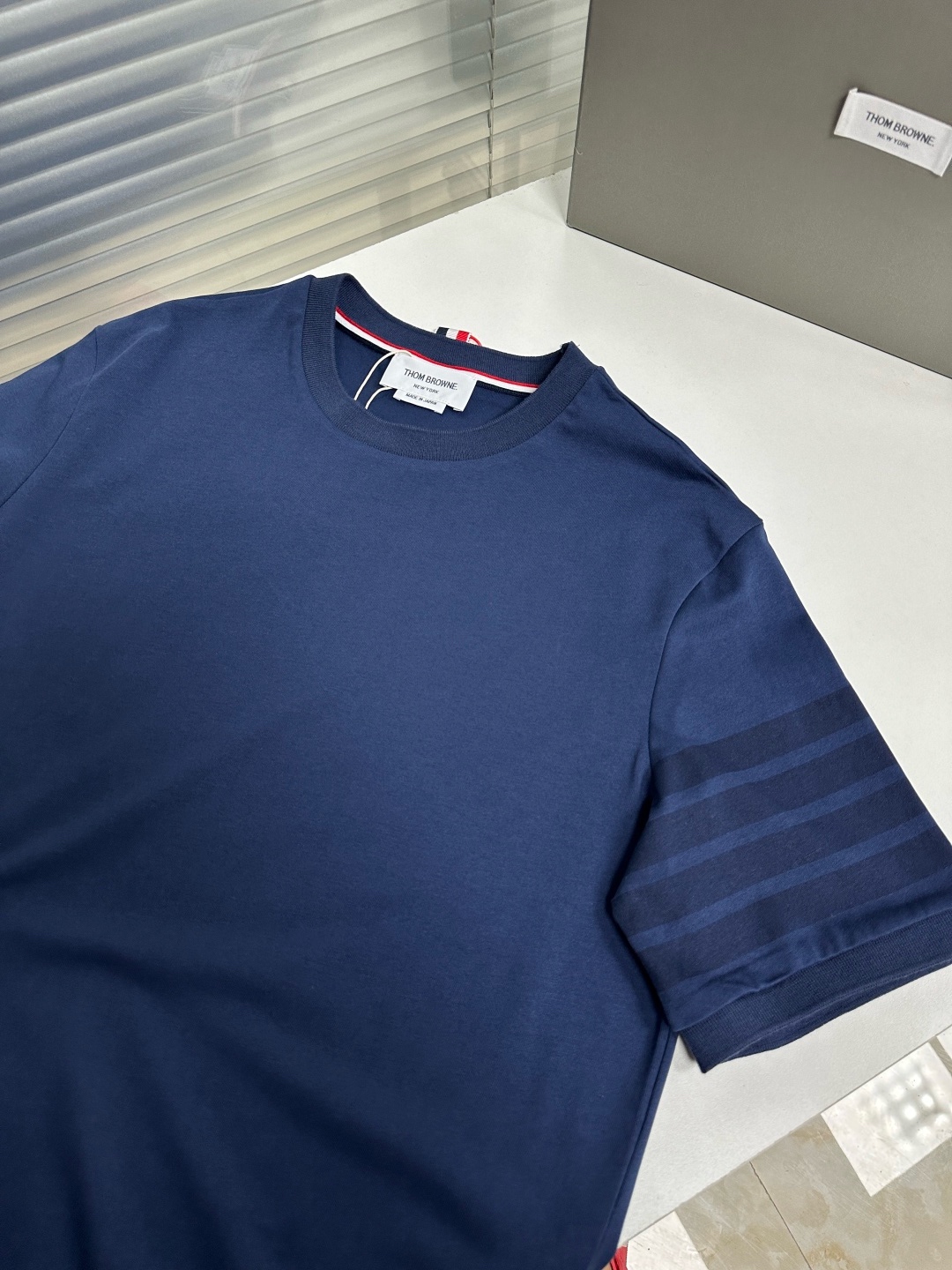 톰브라운 남성 반팔 126232 Thom Browne T Shirt 썸네일 이미지