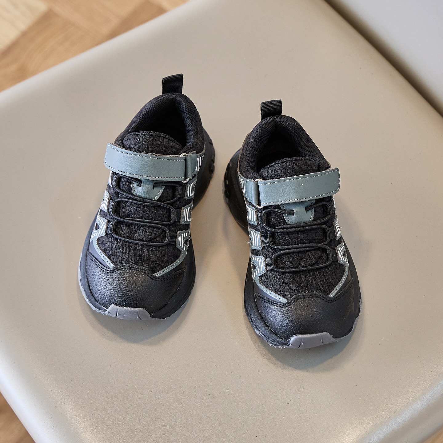 图片[5]-萨络蒙 V8魔术贴童鞋26-37 SALOMON XA PRO V8 Trail系列魔术贴包头防撞童鞋，透气减震户外越野机能跑步鞋-选品中心