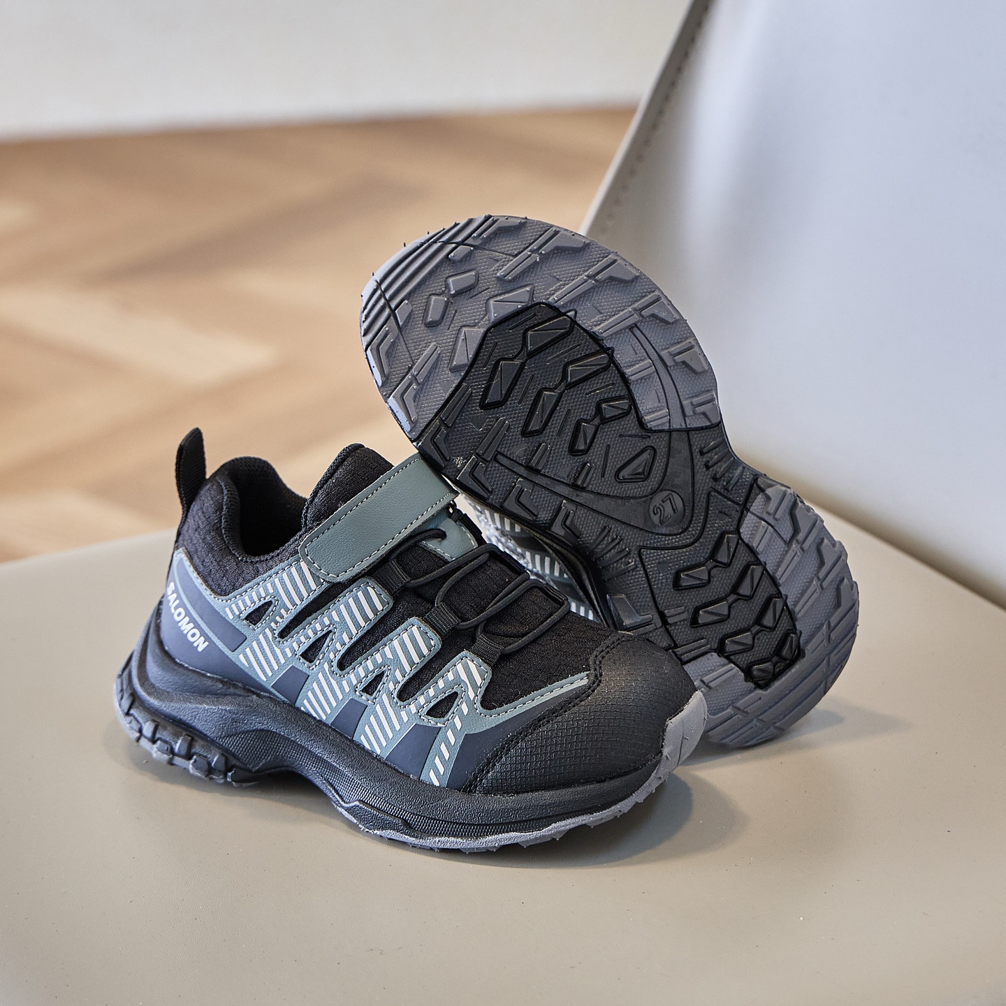 图片[2]-萨络蒙 V8魔术贴童鞋26-37 SALOMON XA PRO V8 Trail系列魔术贴包头防撞童鞋，透气减震户外越野机能跑步鞋-选品中心