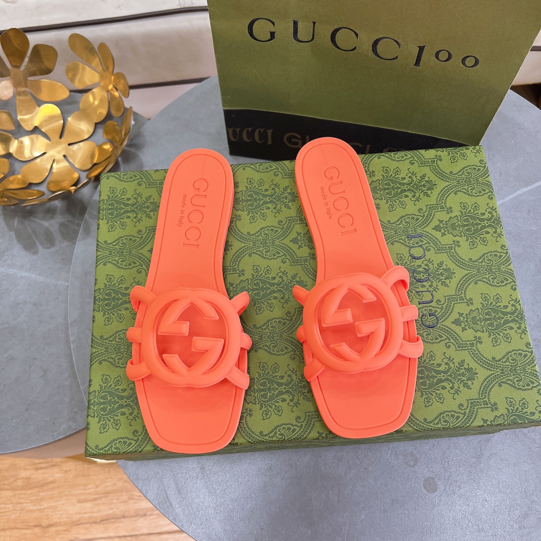 Replica van de beste kwaliteit aanpassen
 Gucci Schoenen Pantoffels Strand