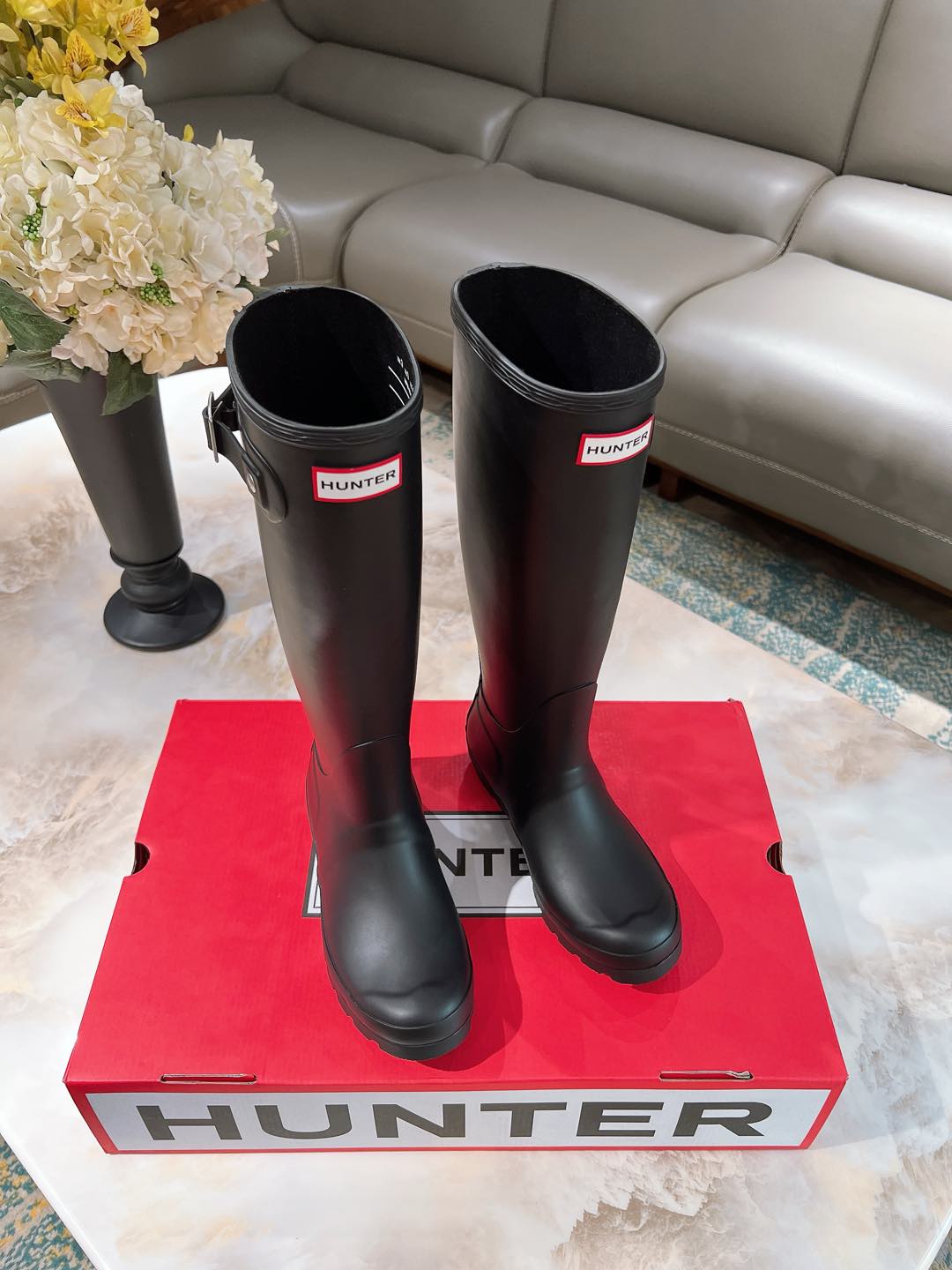 “Bobley Factory: Hunter’s Stylish Rain Boots Since 1856 with Royal British Design” - 图片 2