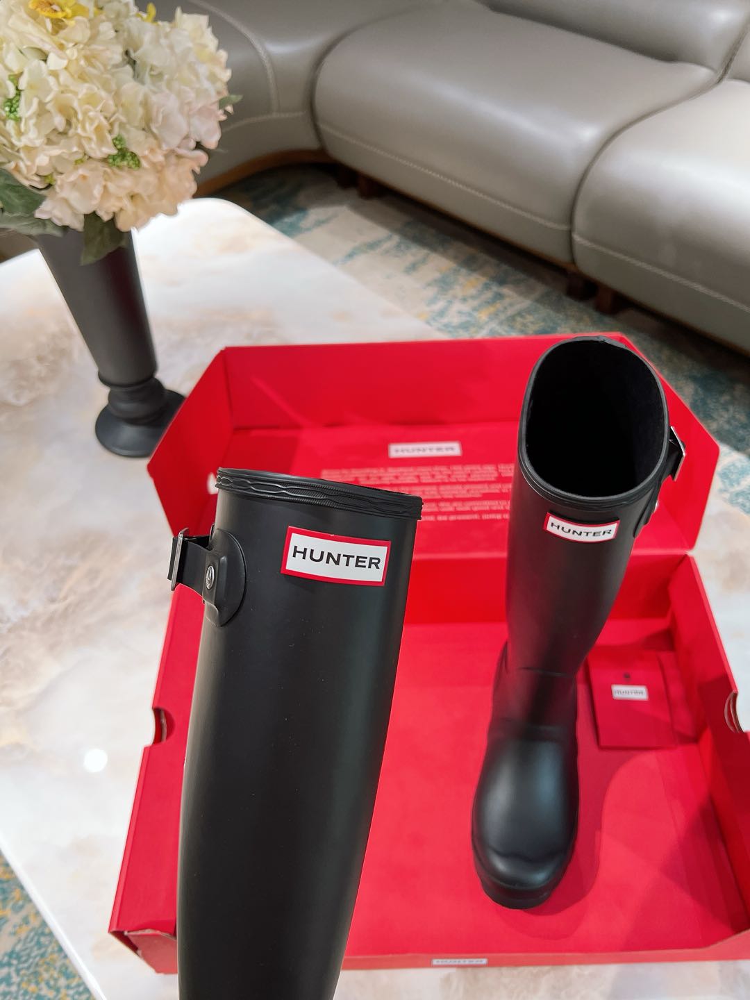 “Bobley Factory: Hunter’s Stylish Rain Boots Since 1856 with Royal British Design” - 图片 4