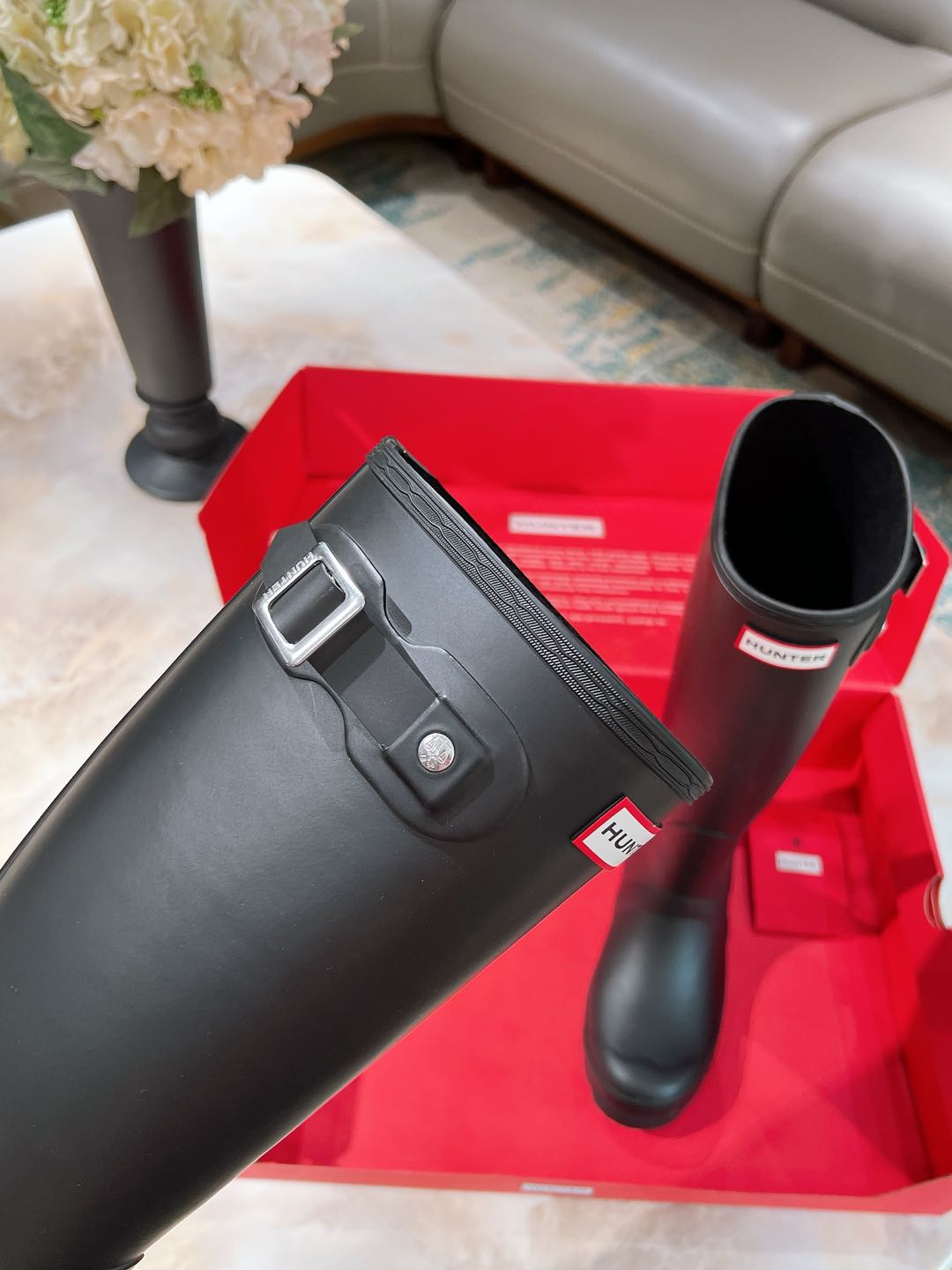 “Bobley Factory: Hunter’s Stylish Rain Boots Since 1856 with Royal British Design” - 图片 5