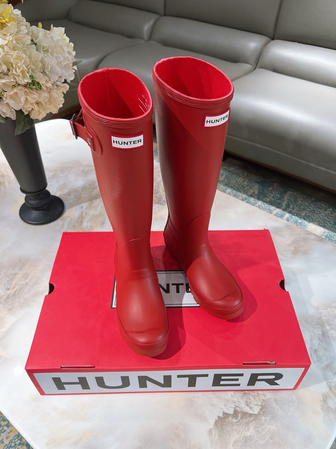 “Bobley Factory: Hunter’s 2024 Rain Boots with British Royal Style” - 图片 2