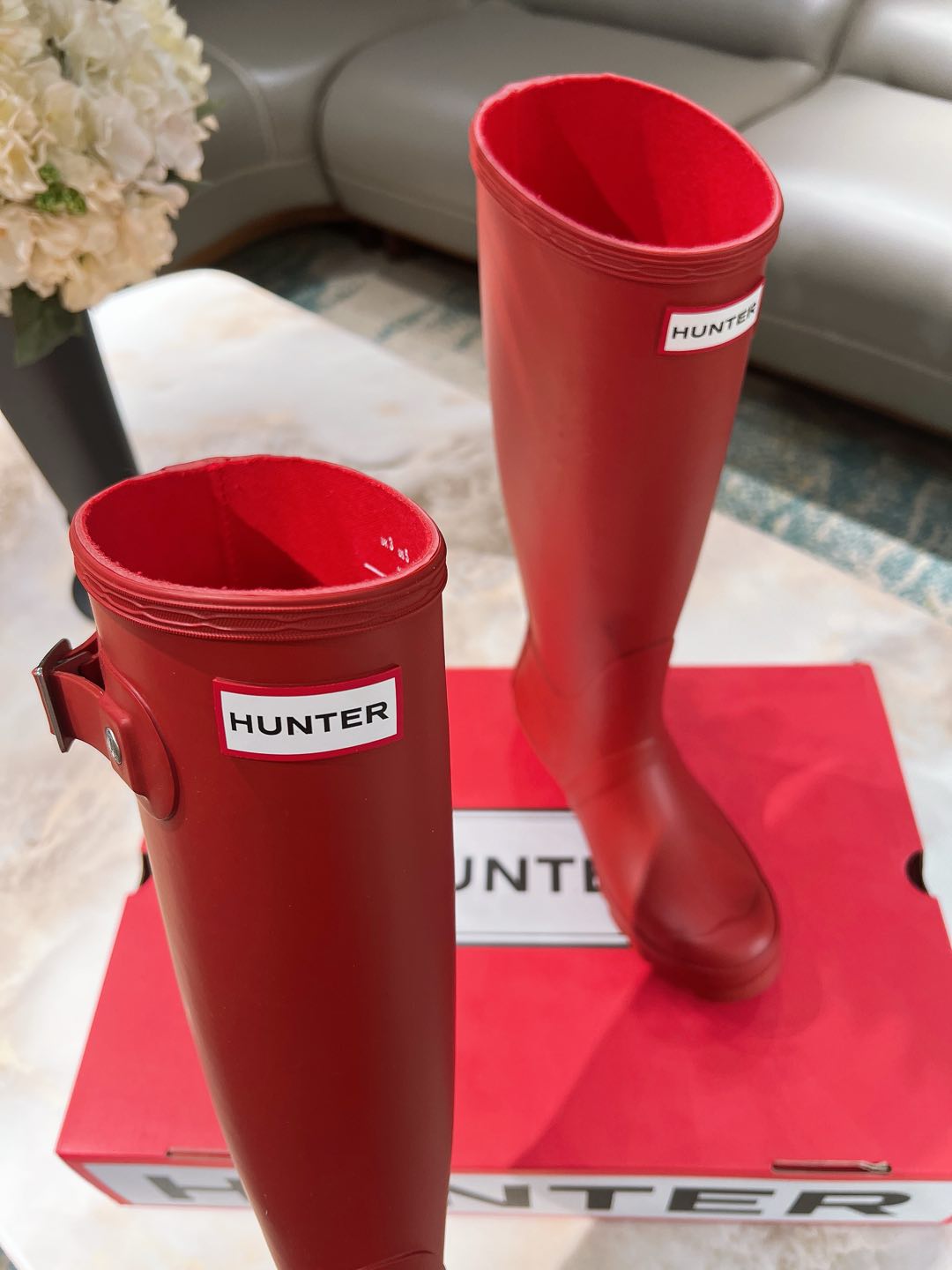 “Bobley Factory: Hunter’s 2024 Rain Boots with British Royal Style” - 图片 3