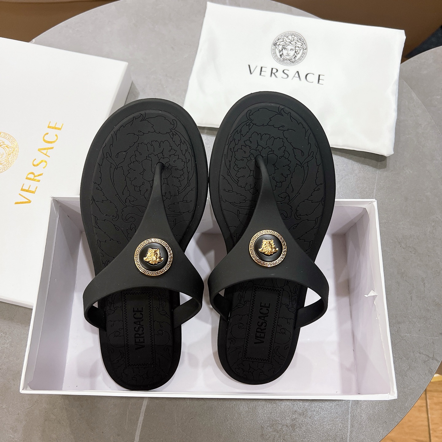 Title: Sanctuary Recreational Trailers: Luxurious Fashion Shoes, Logo Design, Imported Film. Factory price $312. Couple sizes 35-41. - 图片 5