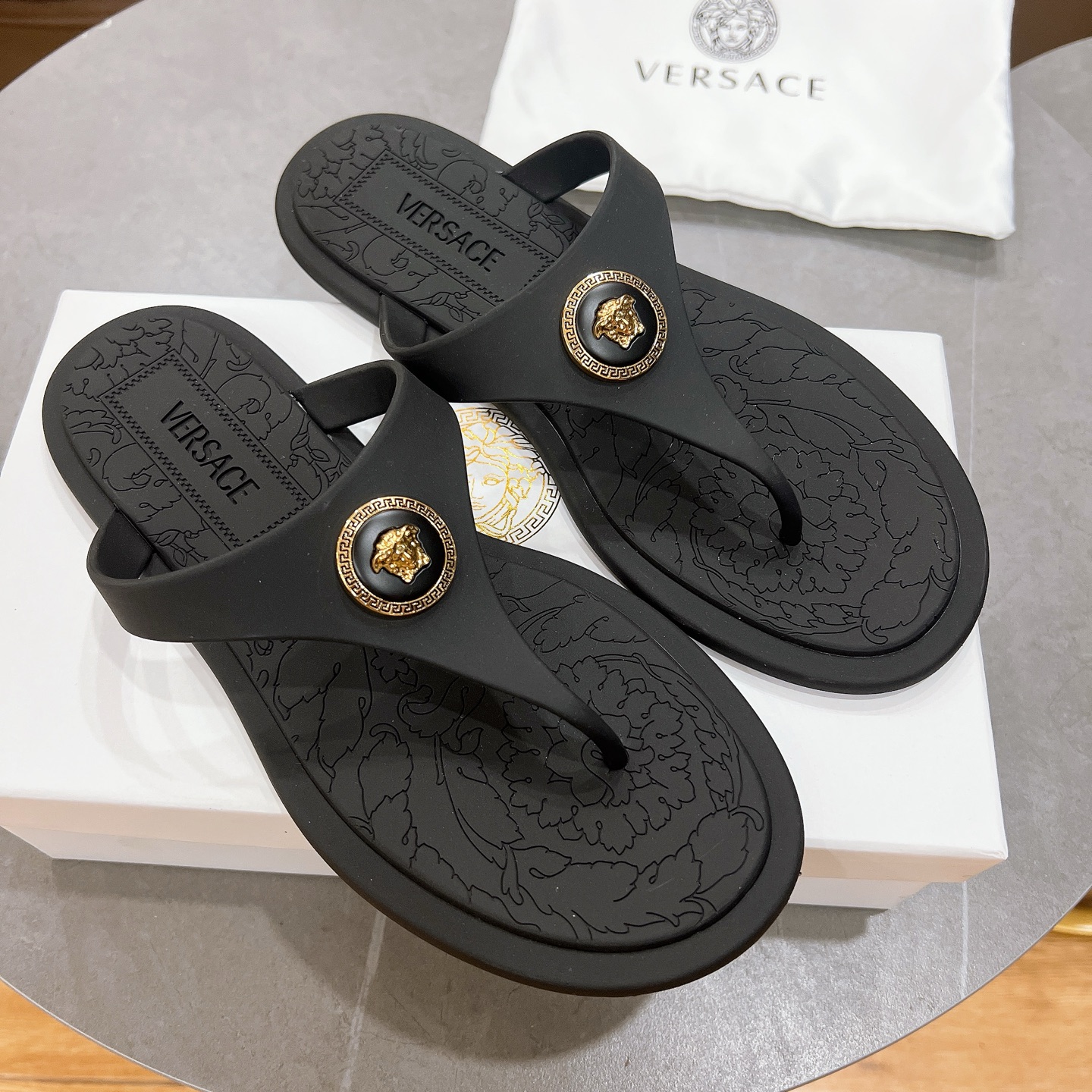 Title: Sanctuary Recreational Trailers: Luxurious Fashion Shoes, Logo Design, Imported Film. Factory price $312. Couple sizes 35-41. - 图片 6