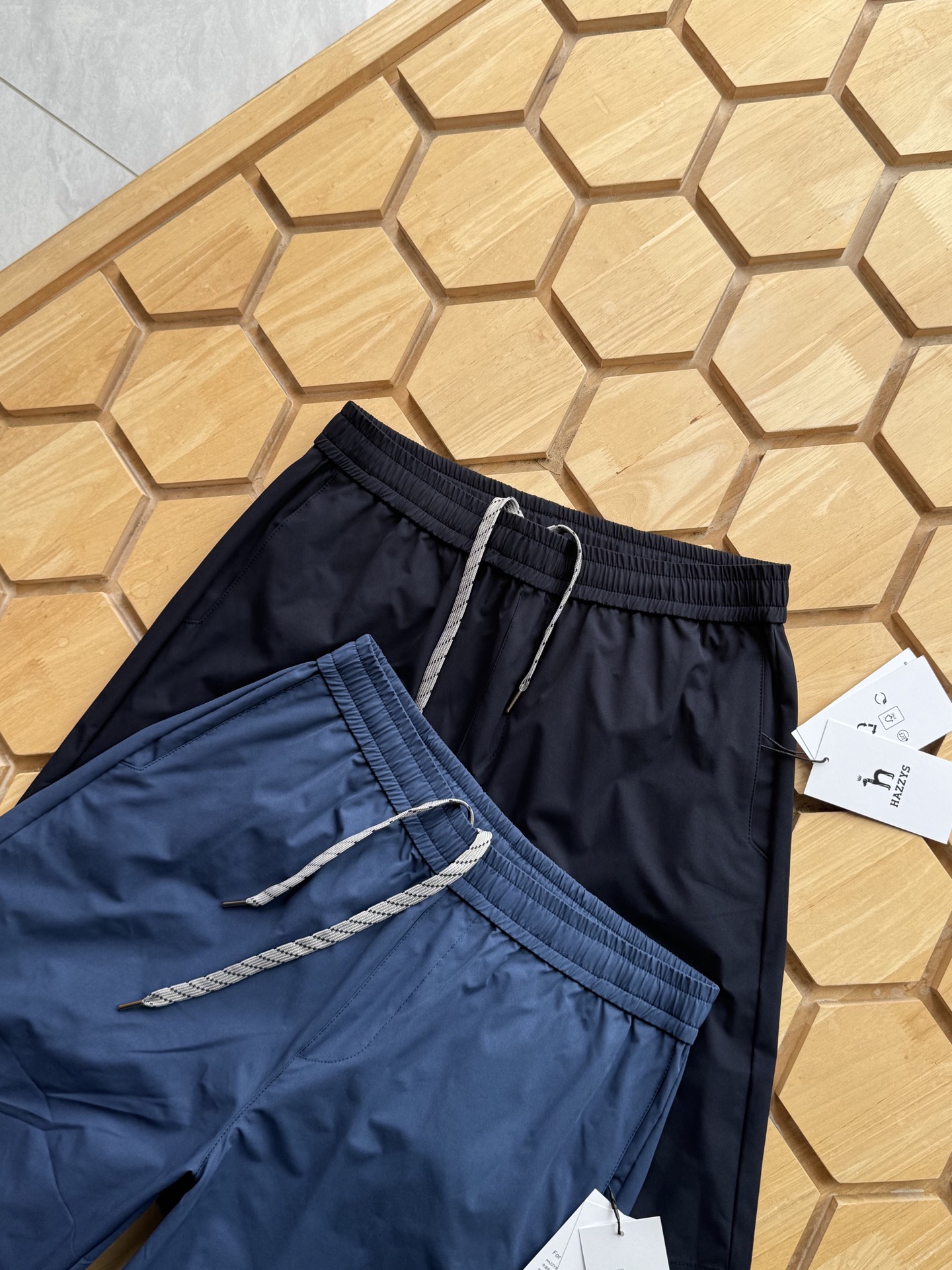 Alternative view of Shorts 05328