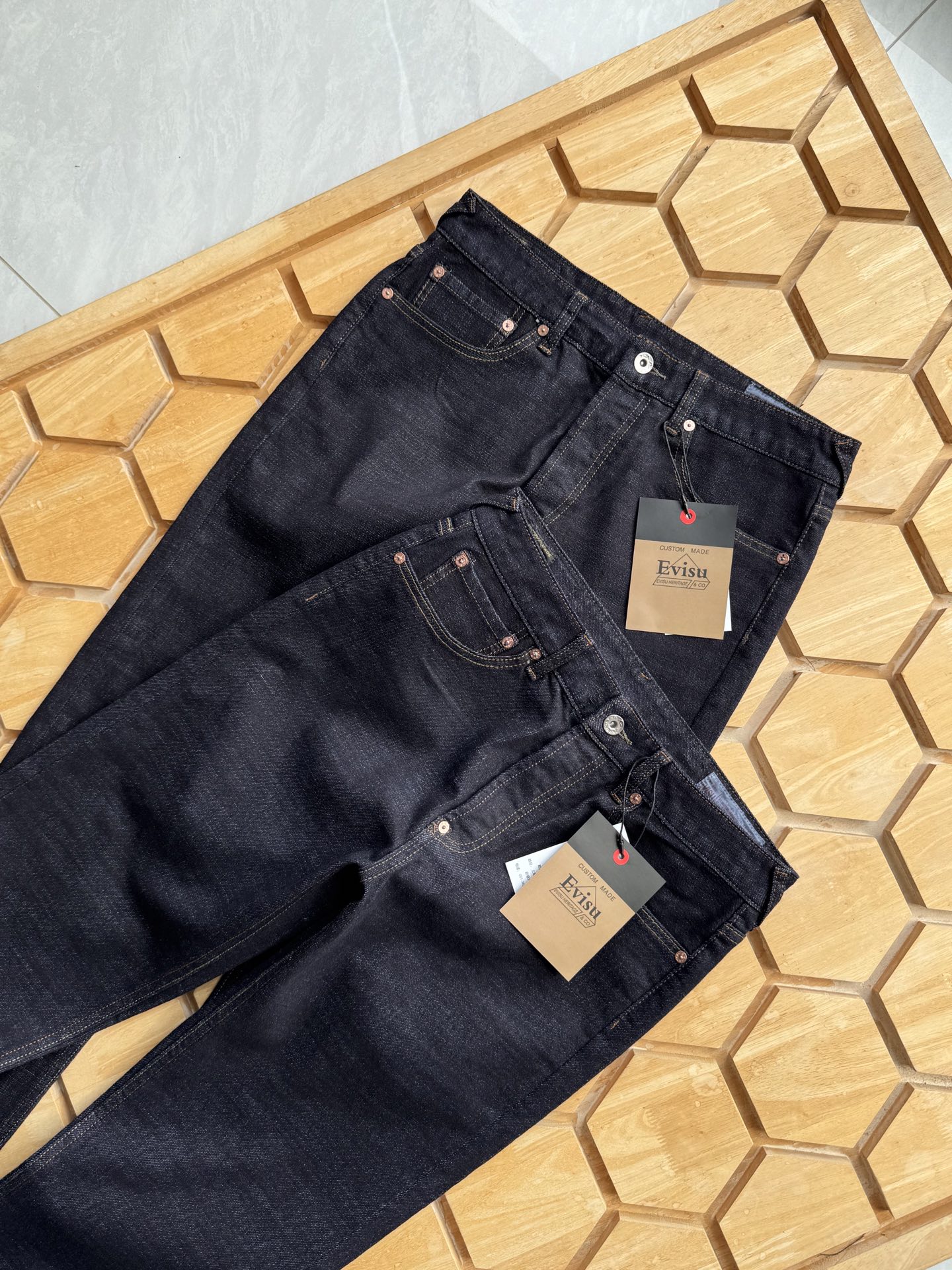 Alternative view of Jeans 04395