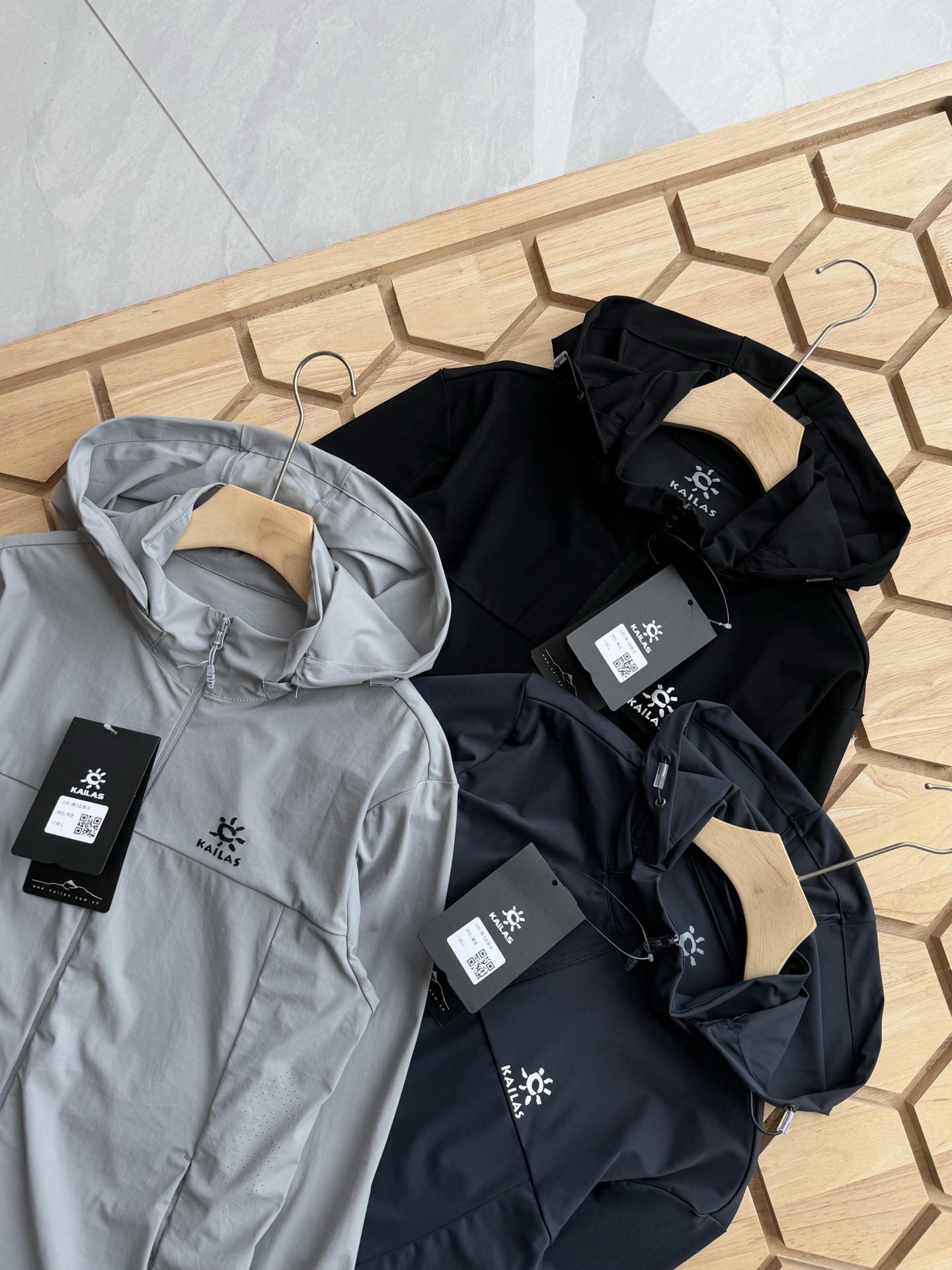 Alternative view of Jacket 04386