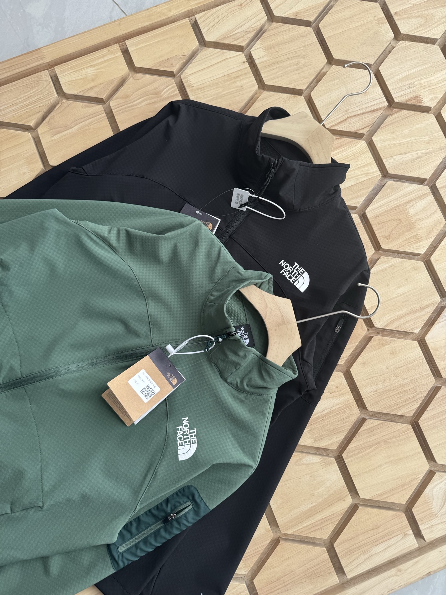 Alternative view of Jacket 04359
