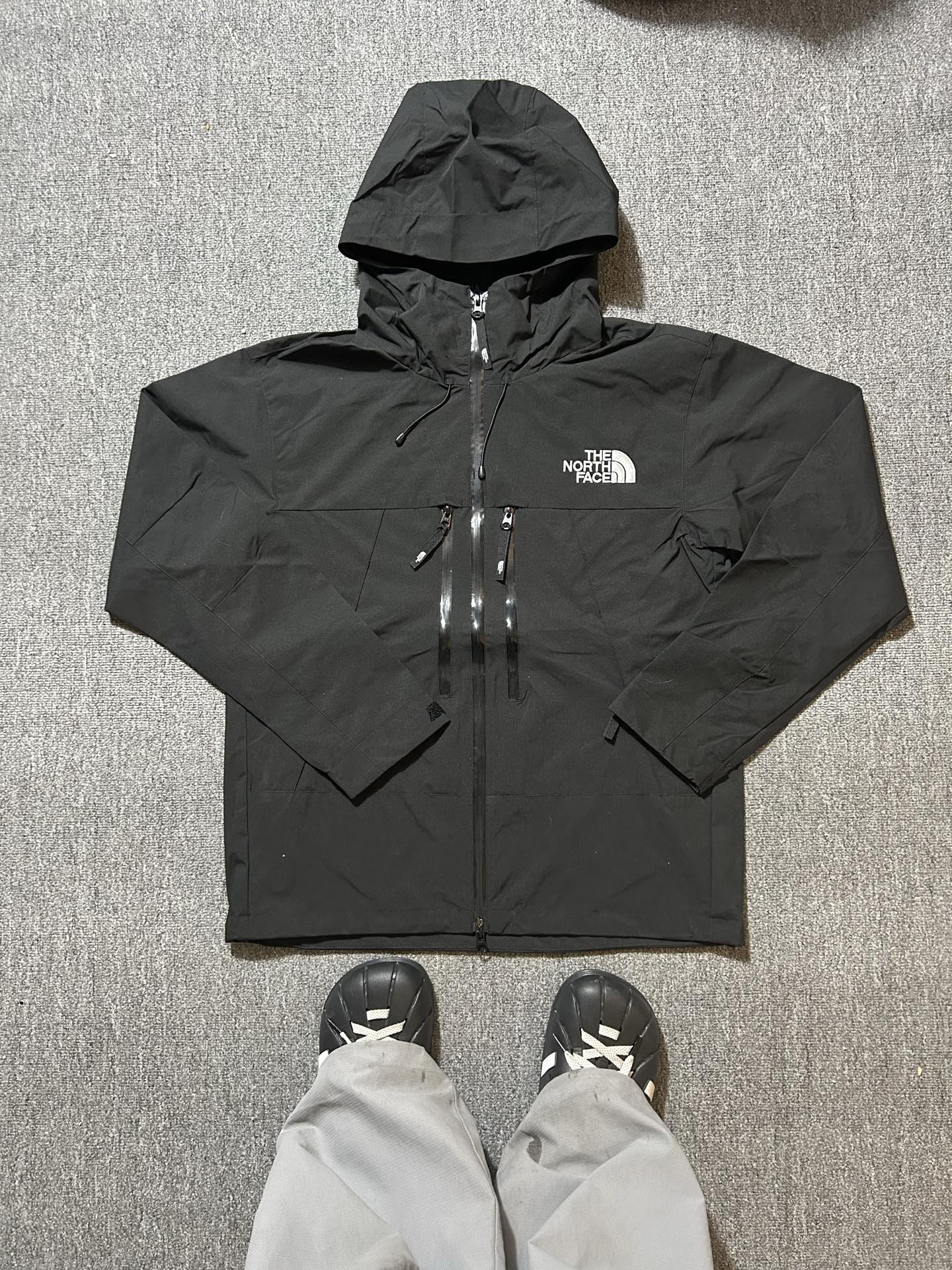 155💰000020
#FFQ01 北面THE NORTH FACE Dryvent 【黑武士】休闲户外拉链 SS24 徒步越野跑徒步冲锋衣
尺码:S-XXL