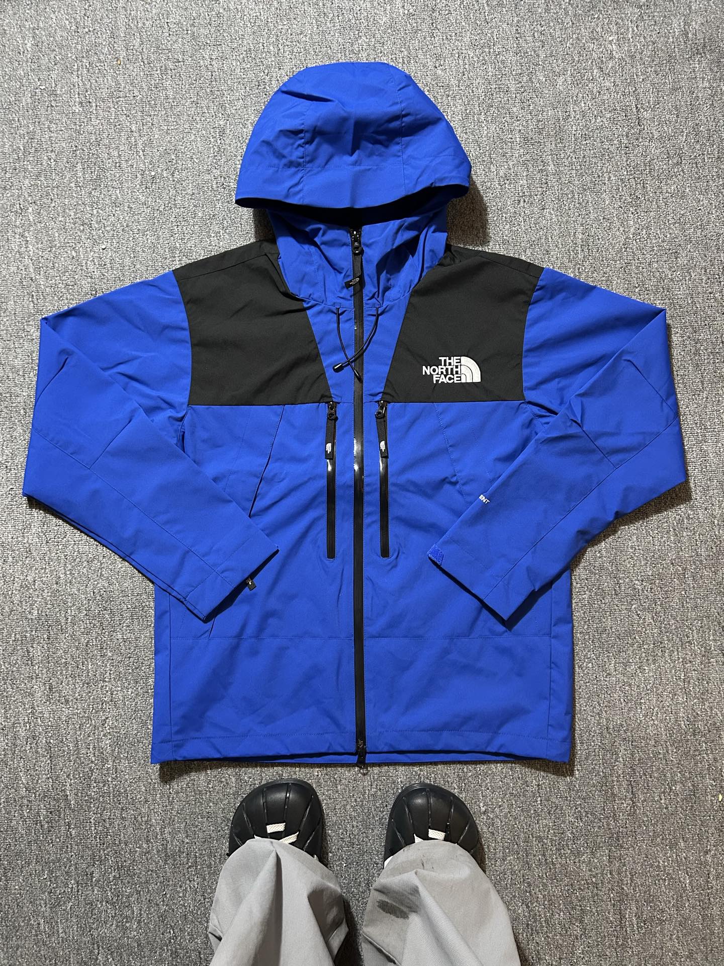 155💰000020
#FFQ01北面THE NORTH FACE Mountain Peak Jacket Logo刺绣拼接拉链连帽长袖夹克外套
尺码:S-XXL
