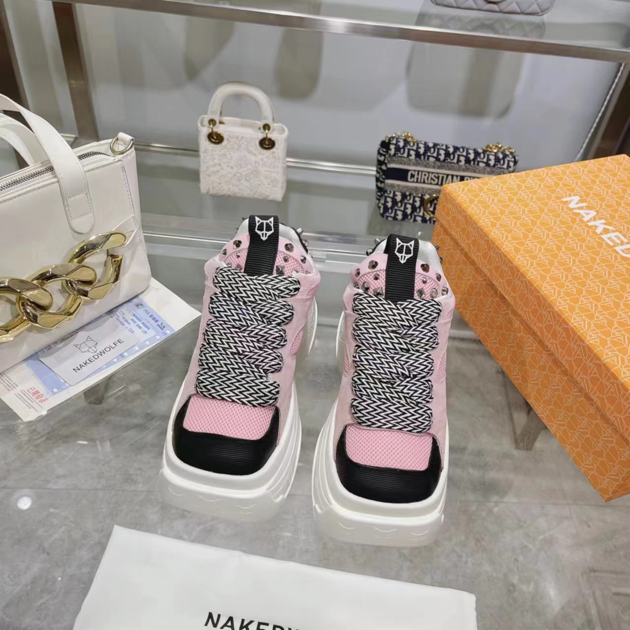 New NAKEEDWOLFE Shoes 2023 Collection: Comfortable, Stylish, and Lightweight with Oxen Skin