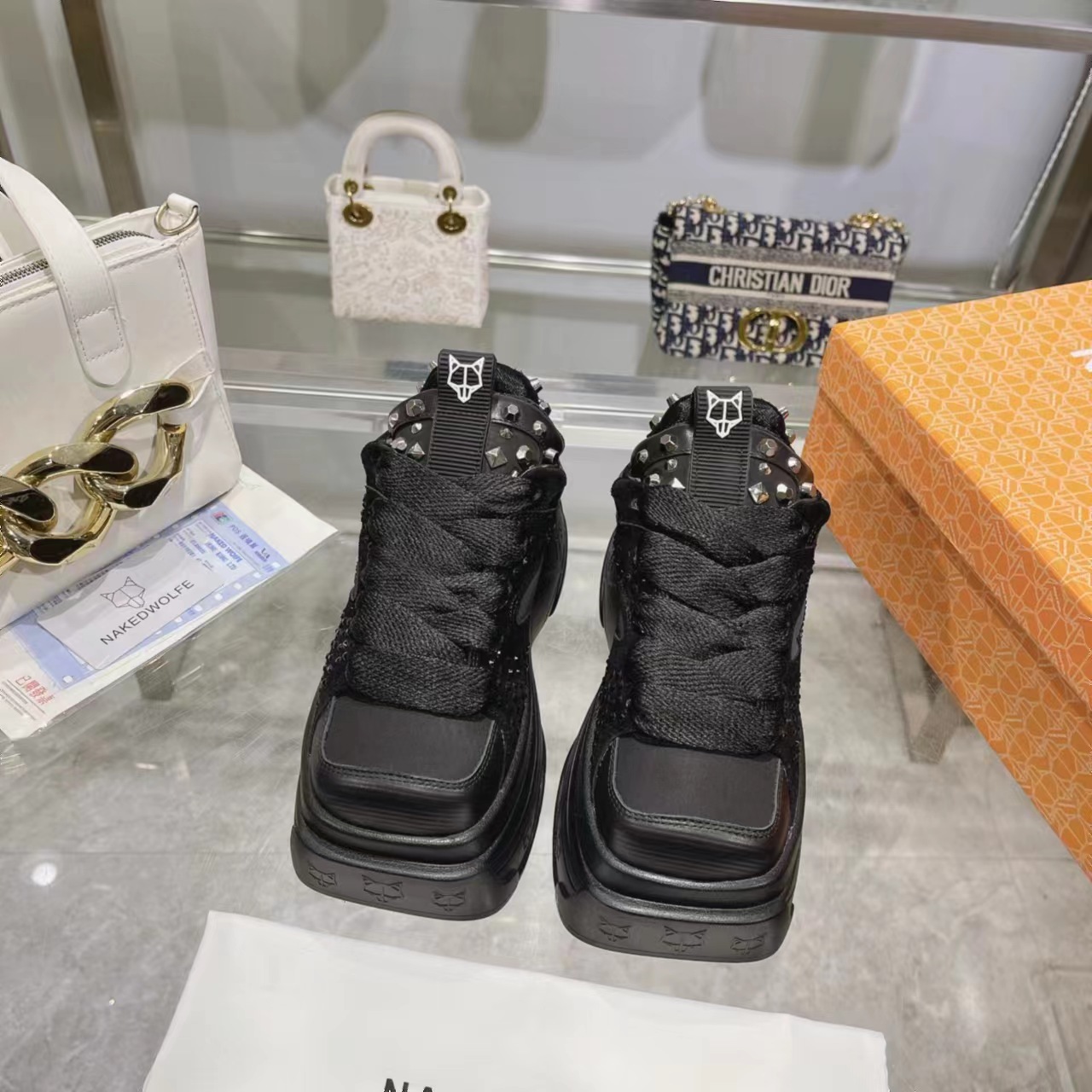 New NAKEEDWOLFE 2023 Collection: Comfortable Heeled Boots for Petite Women