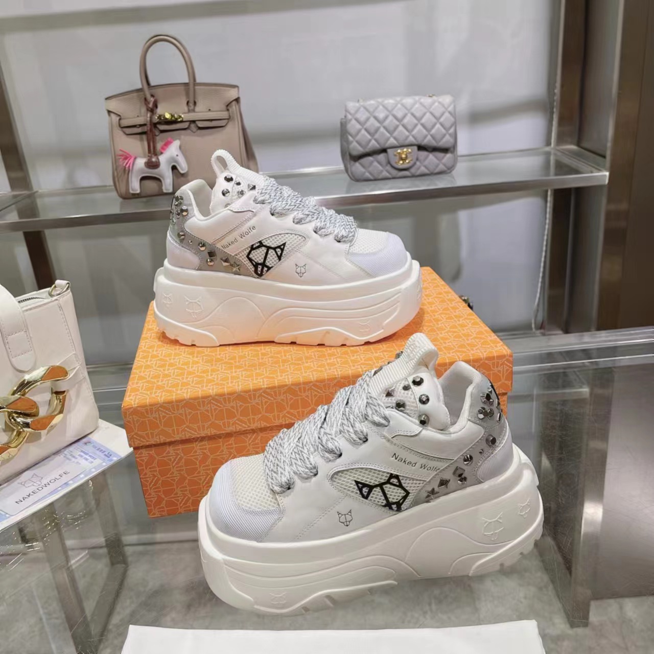 New NAKEEDWOLFE Collection 2023: Comfortable, Stylish Heeled Shoes for Petite Women - 图片 4