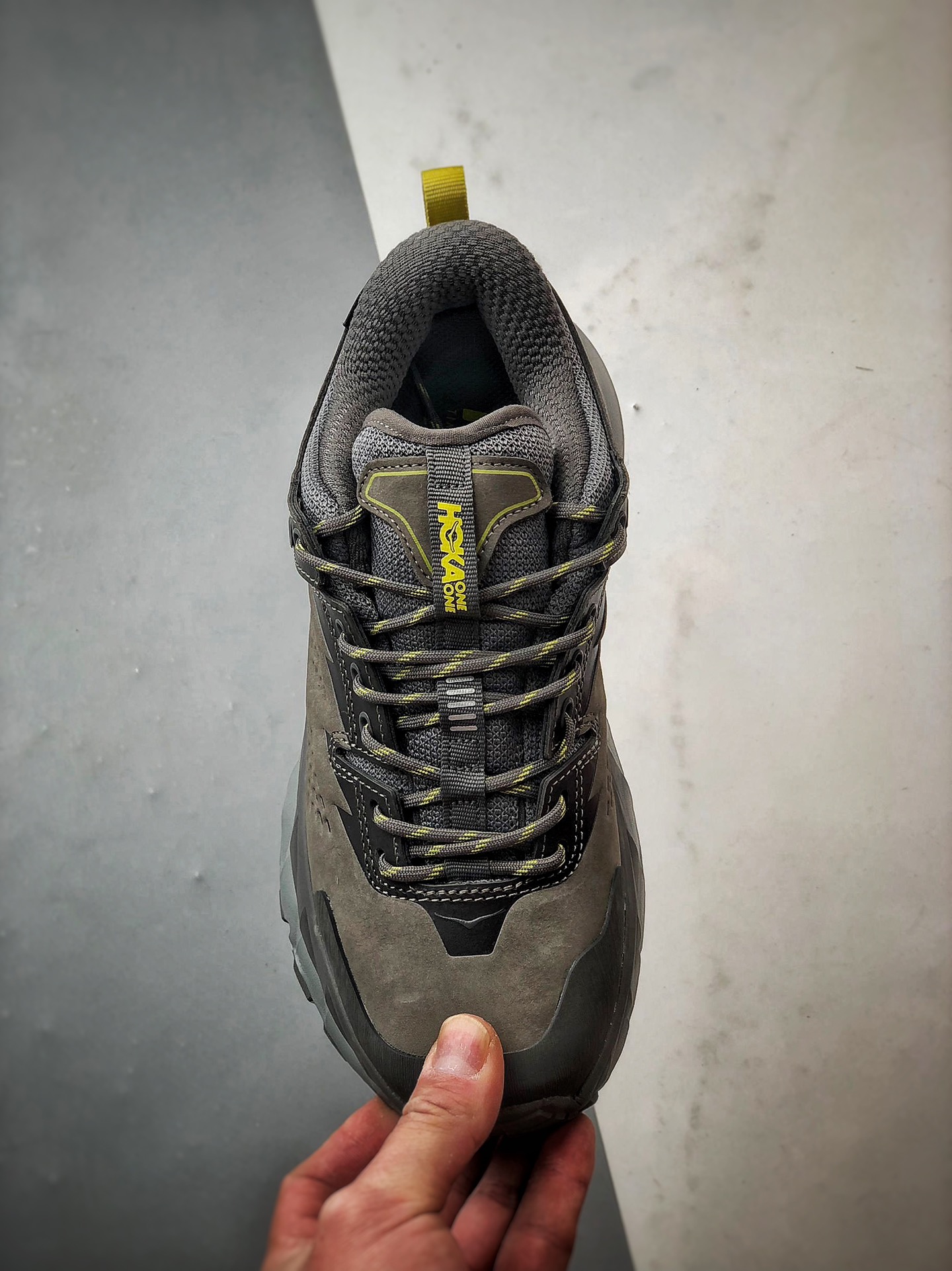 Hoka One One Kaha Low GTX 岩灰色  1118586-CGGS