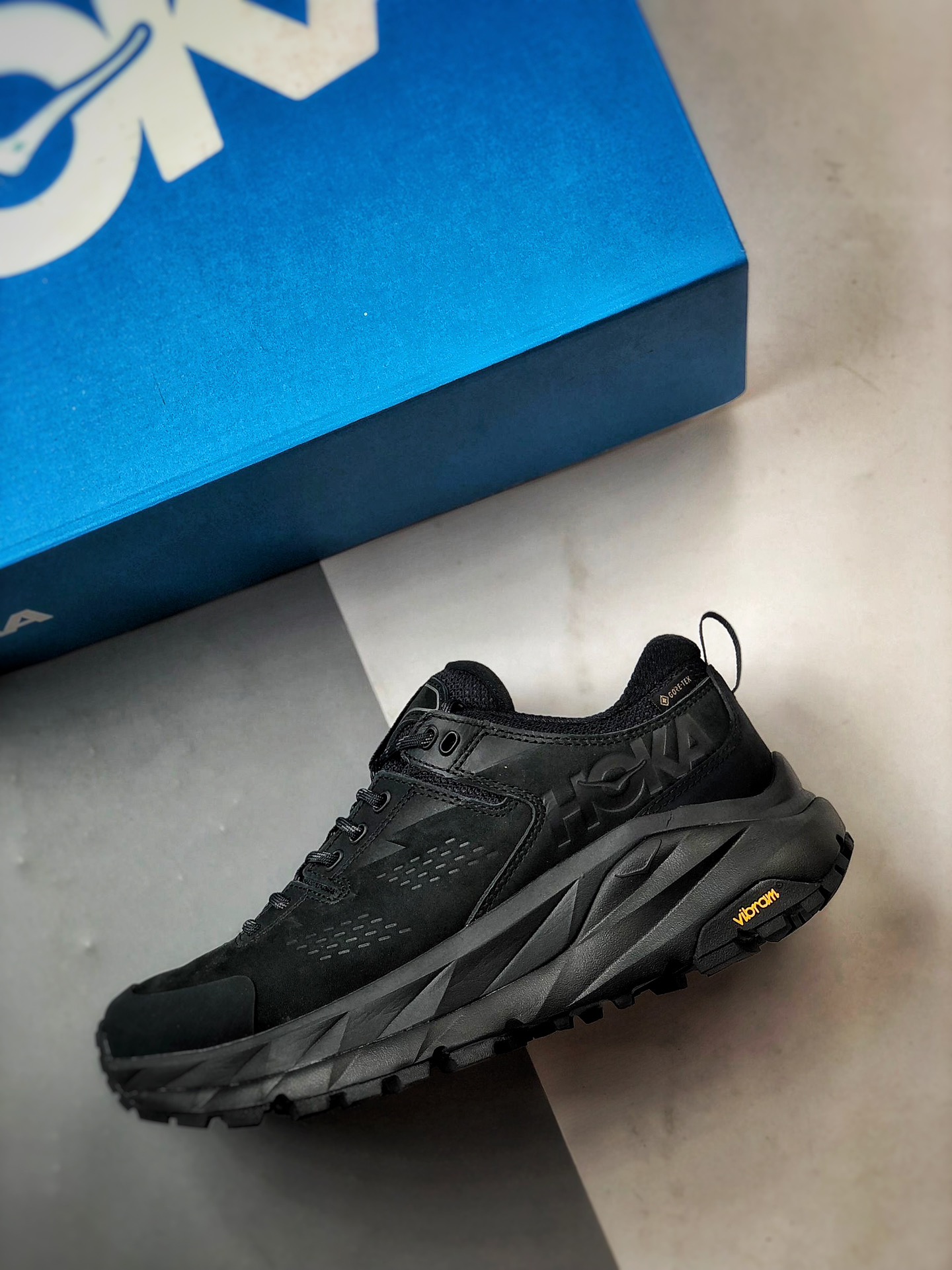 Hoka One One Kaha Low GTX 黑色 卡哈耐磨減震低帮户外功能运动鞋  1118586-BCCG