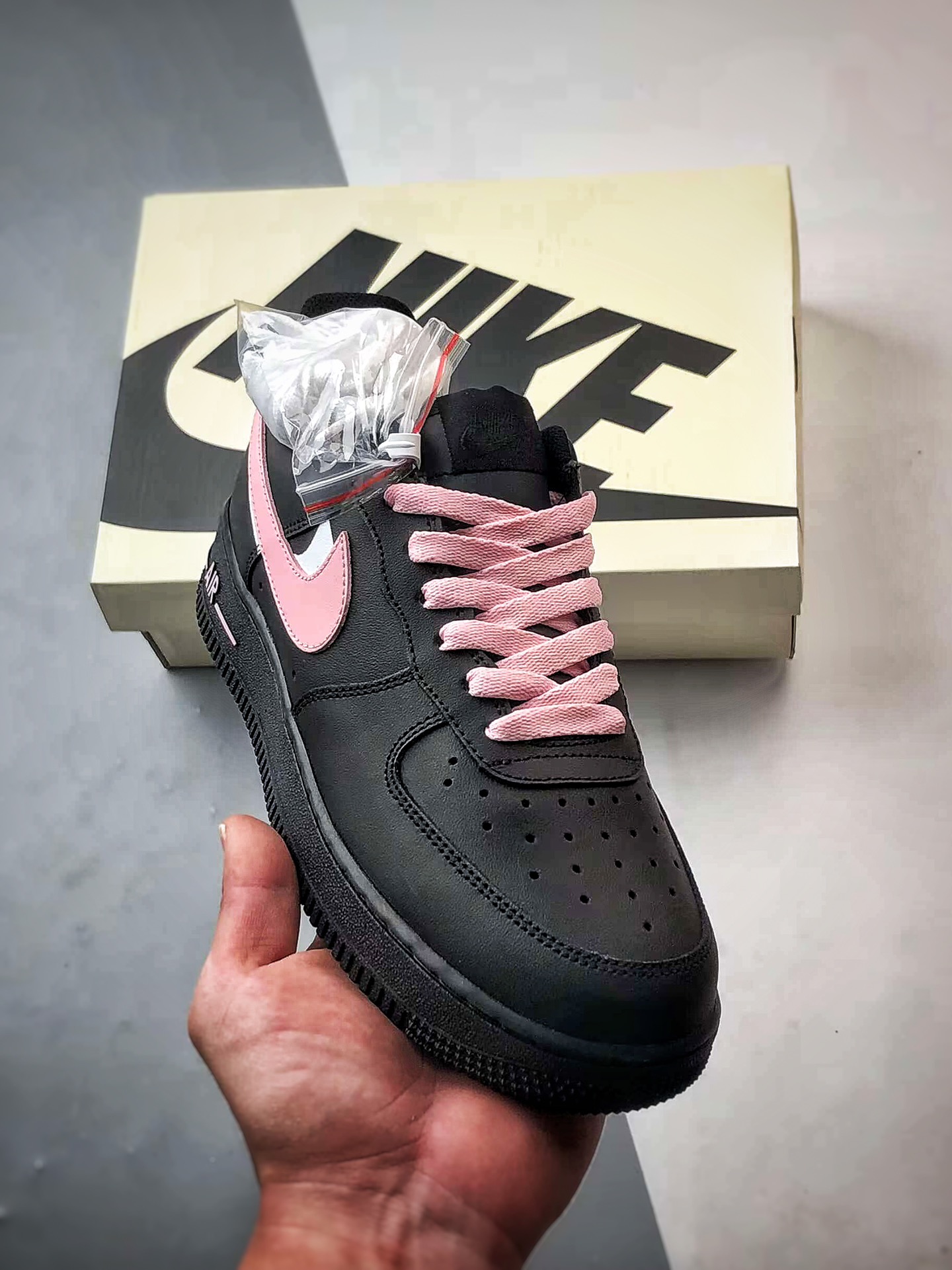 【定制球鞋】Air Force 1 Low 粉色双钩 黑粉 经典休闲运动板鞋  CW2288-028