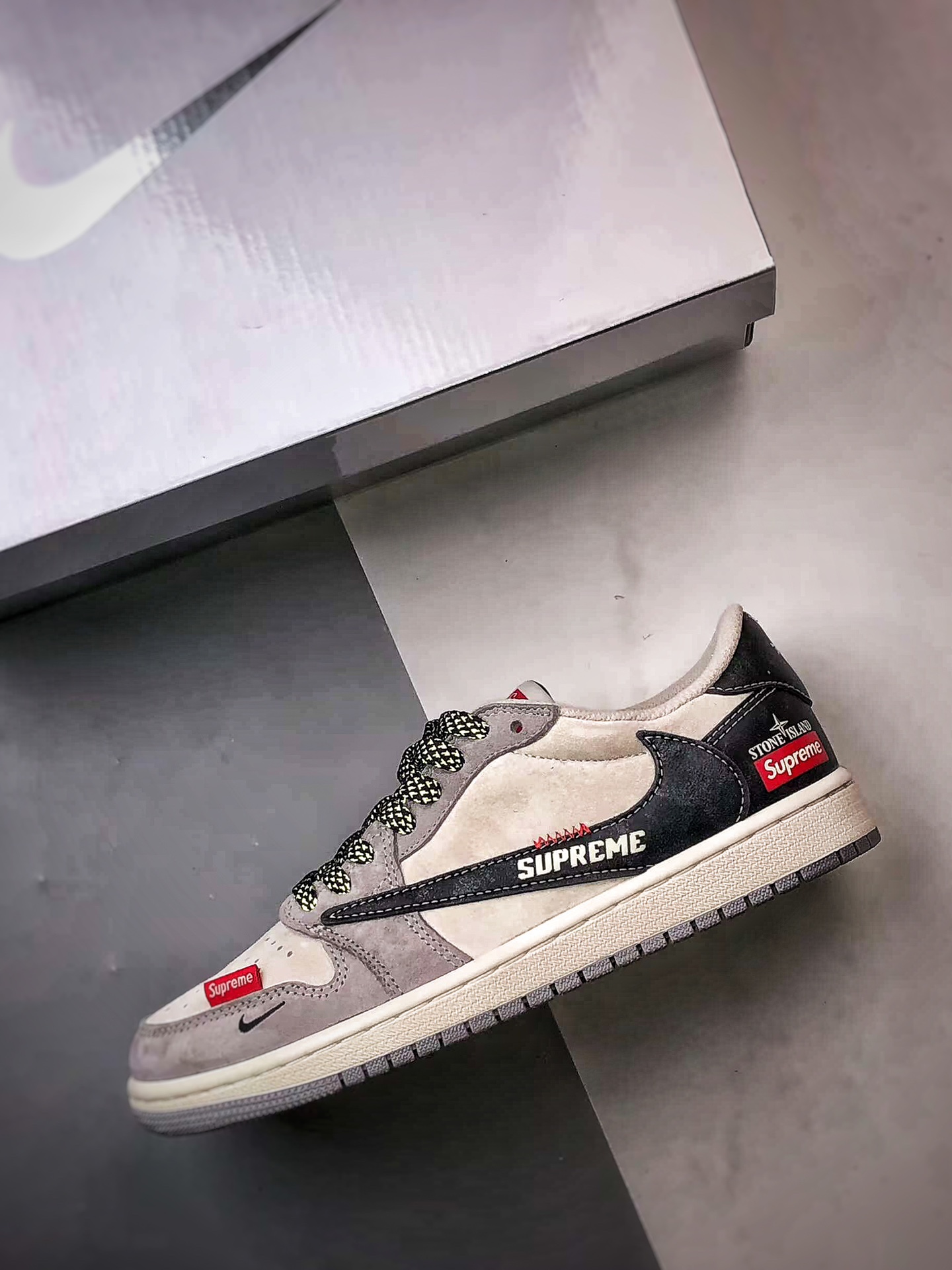 Air Jordan 1 Low OG ”高端定制” Sup麂皮米灰黑倒钩 DM7866-050