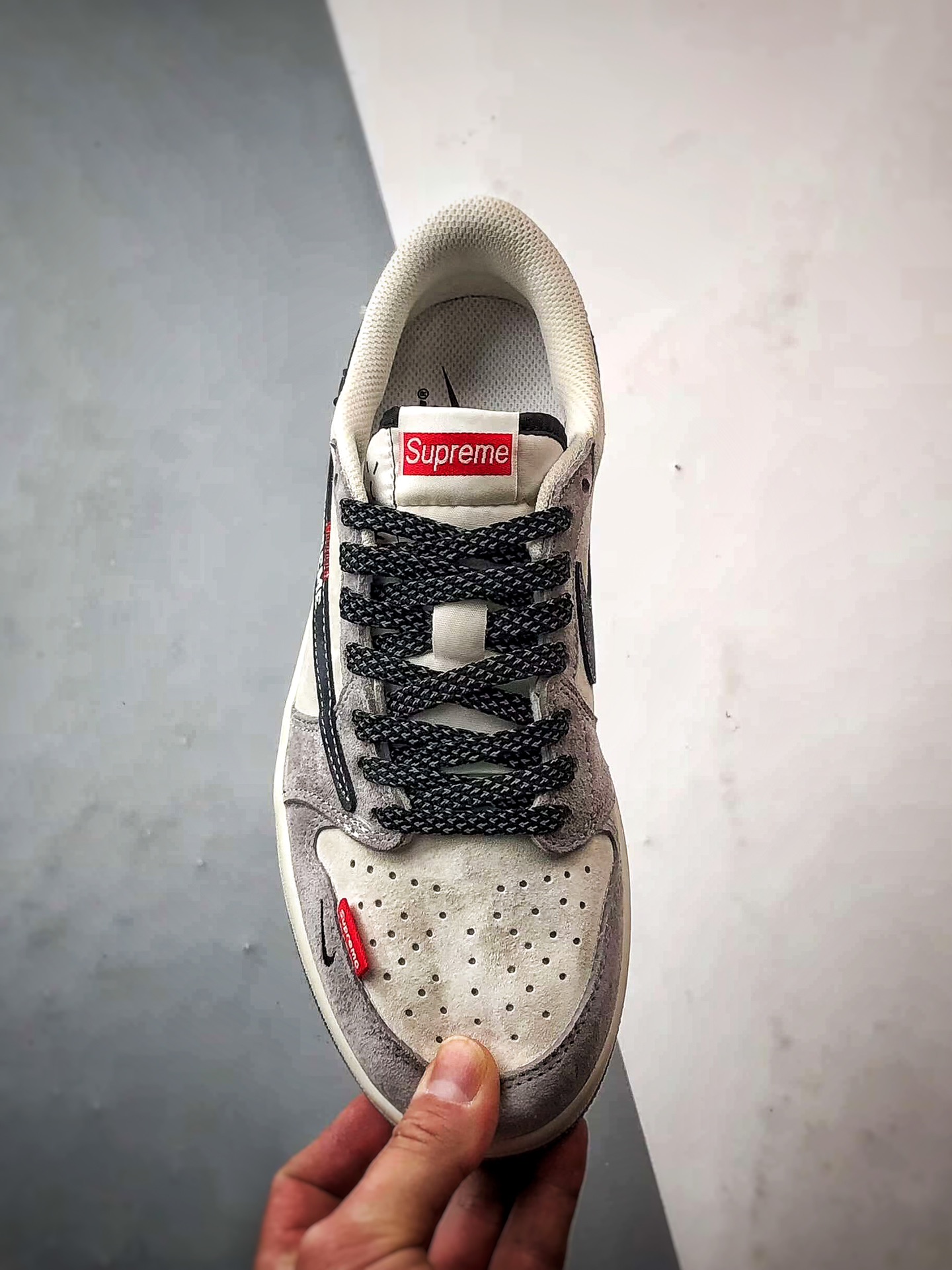 Air Jordan 1 Low OG ”高端定制” Sup麂皮米灰黑倒钩 DM7866-050