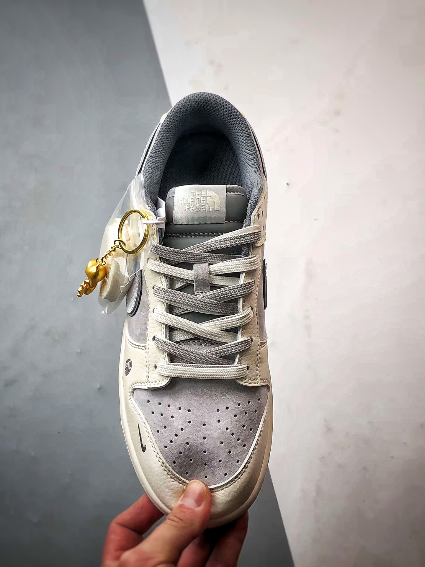 NK Dunk Low Retro ”DIY高端定制” 北面蛇年米白灰 低帮休闲运动板鞋  DM6868-007