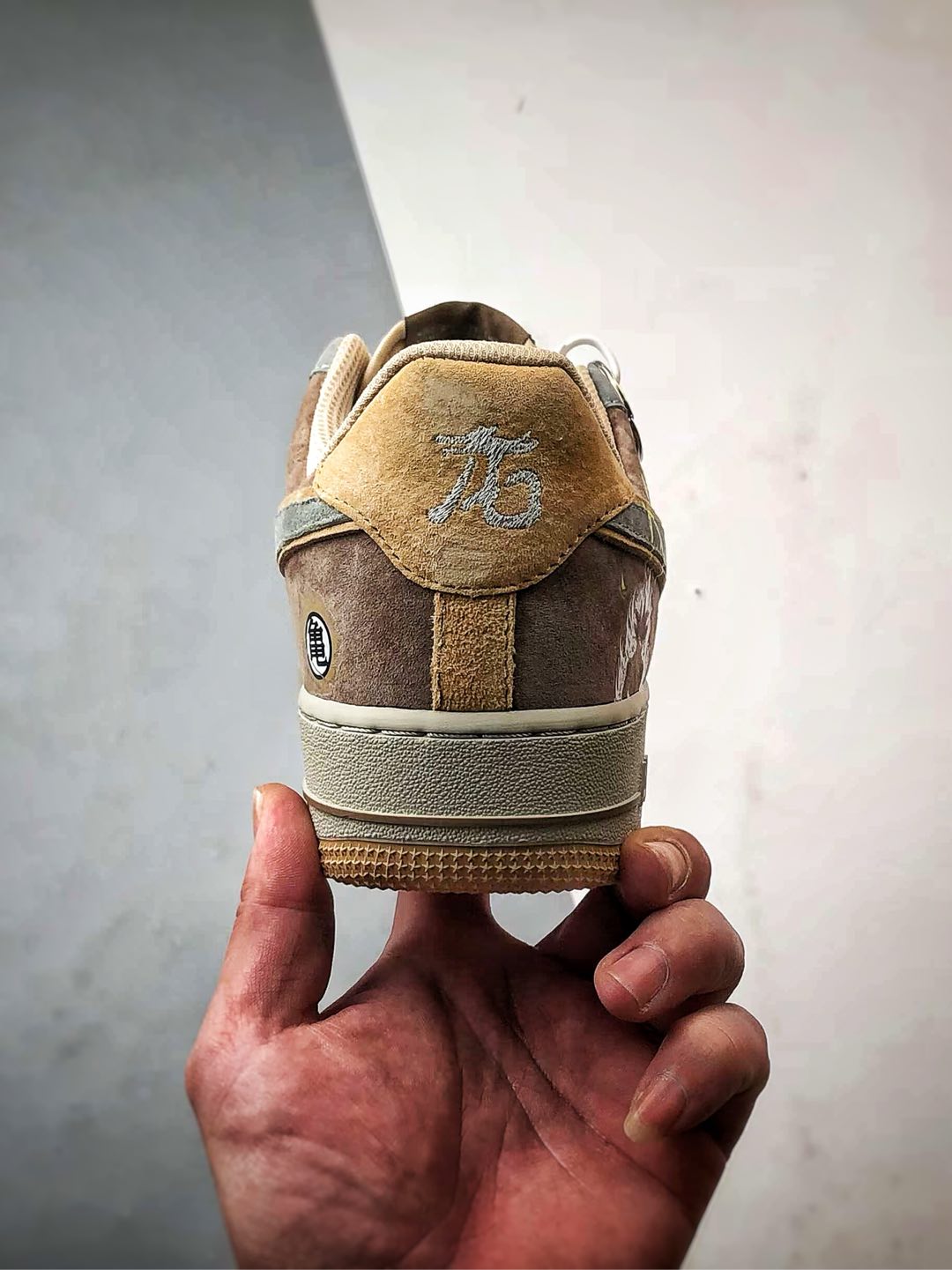 Air Force 1 Low 卡卡罗特棕绿麂皮   CD1212-666