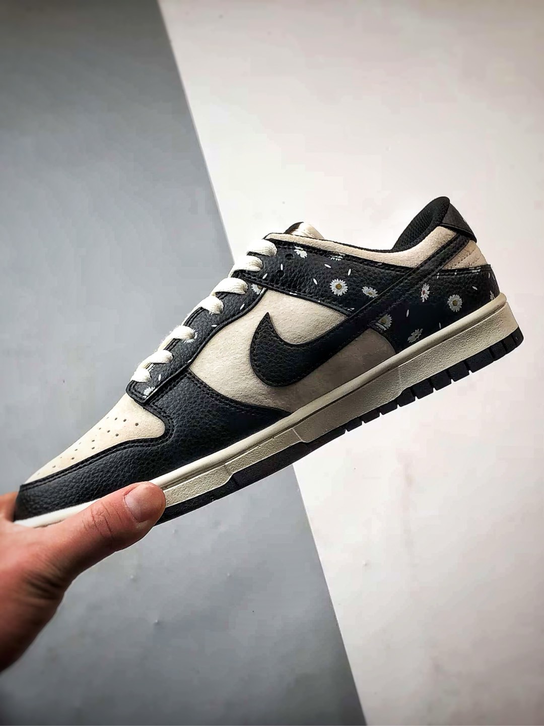 NK Dunk Low Retro ”DIY高端定制” 小雏菊印花米白黑 低帮休闲运动板鞋 DJ2024-069