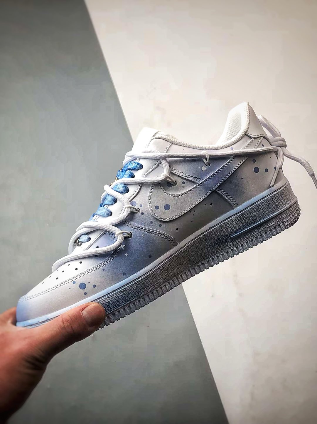 【定制球鞋】Air Force 1 Low 圣诞瓢雪 蓝白抽绳绑带 经典休闲运动板鞋  ZH0316-057