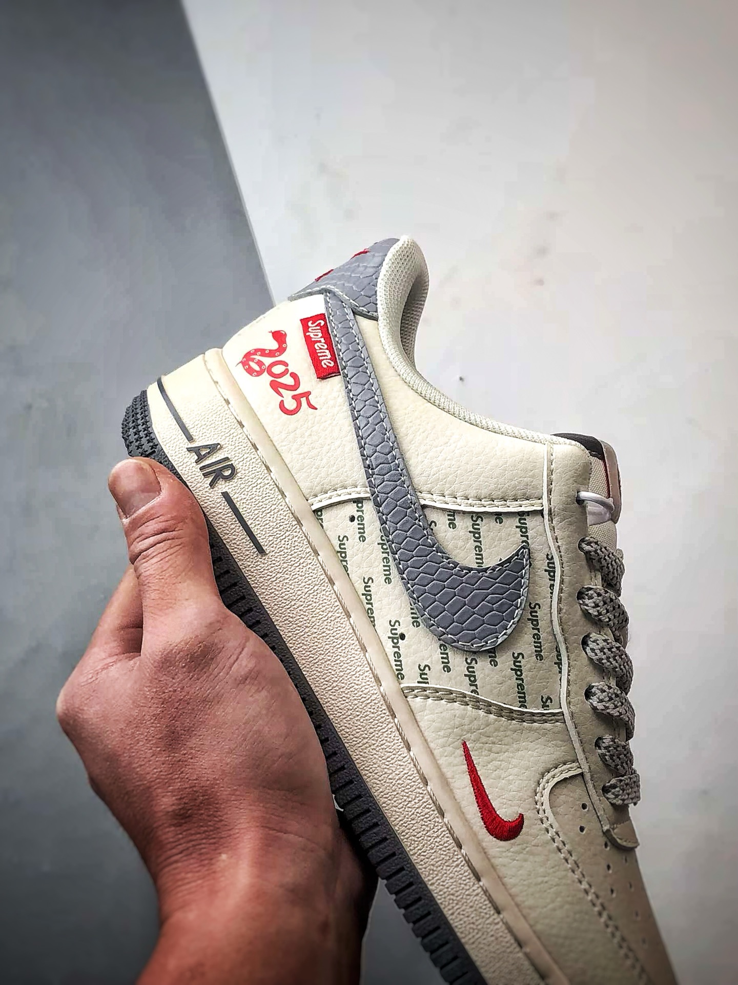 Sup x Air Force 1 Low 蛇年米白灰  XS1958-503
