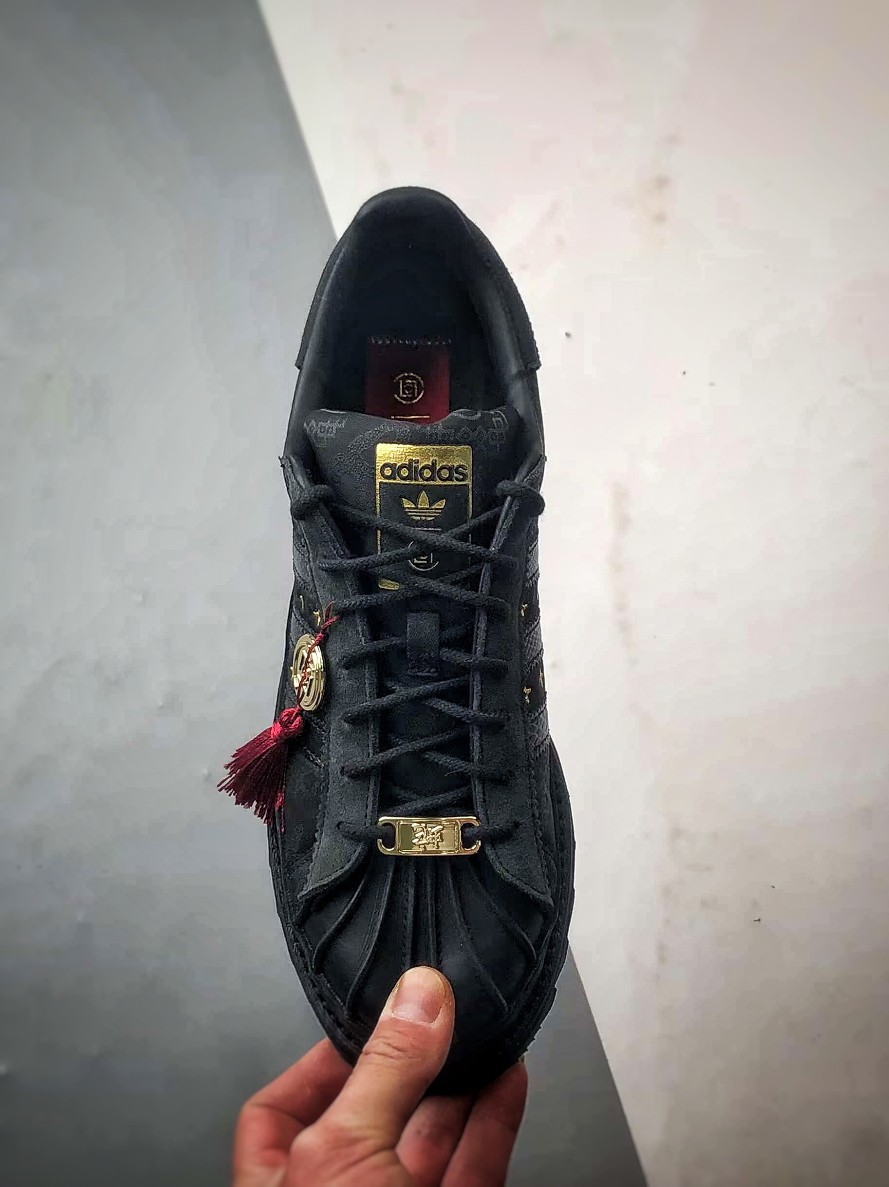 CLOT x AD originals Superstar CNY ”Chinese New Year” 蛇年限定黑色锯齿休闲板鞋 JR5114