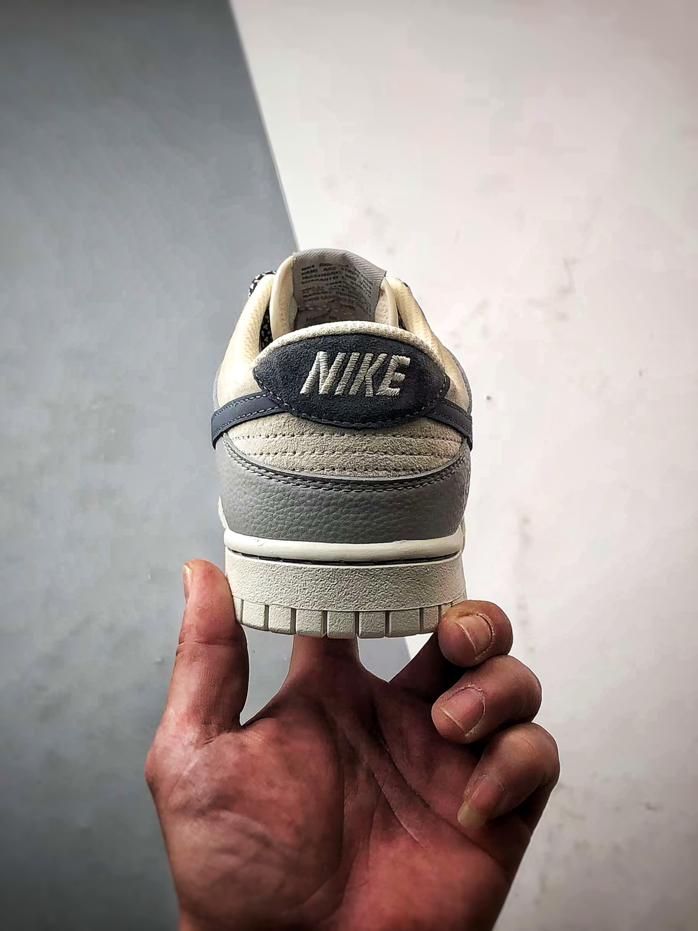 NK Dunk Low Retro ”DIY高端定制” 北面米灰反光钩低帮休闲运动板鞋  DJ2024-105