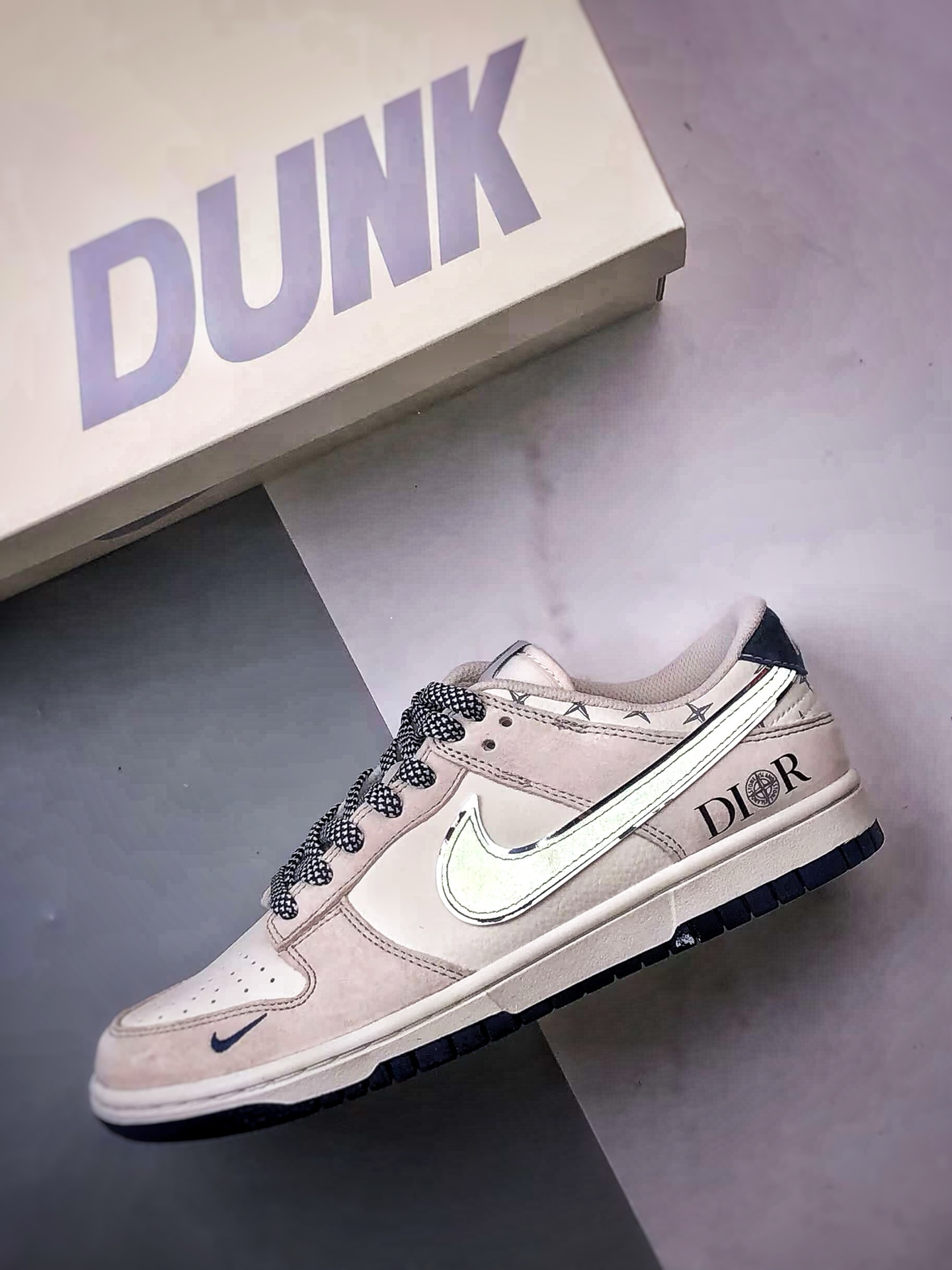 NK Dunk Low Retro ”DIY高端定制” 迪奥石头岛米藏蓝反光钩低帮休闲运动板鞋  DJ2024-085