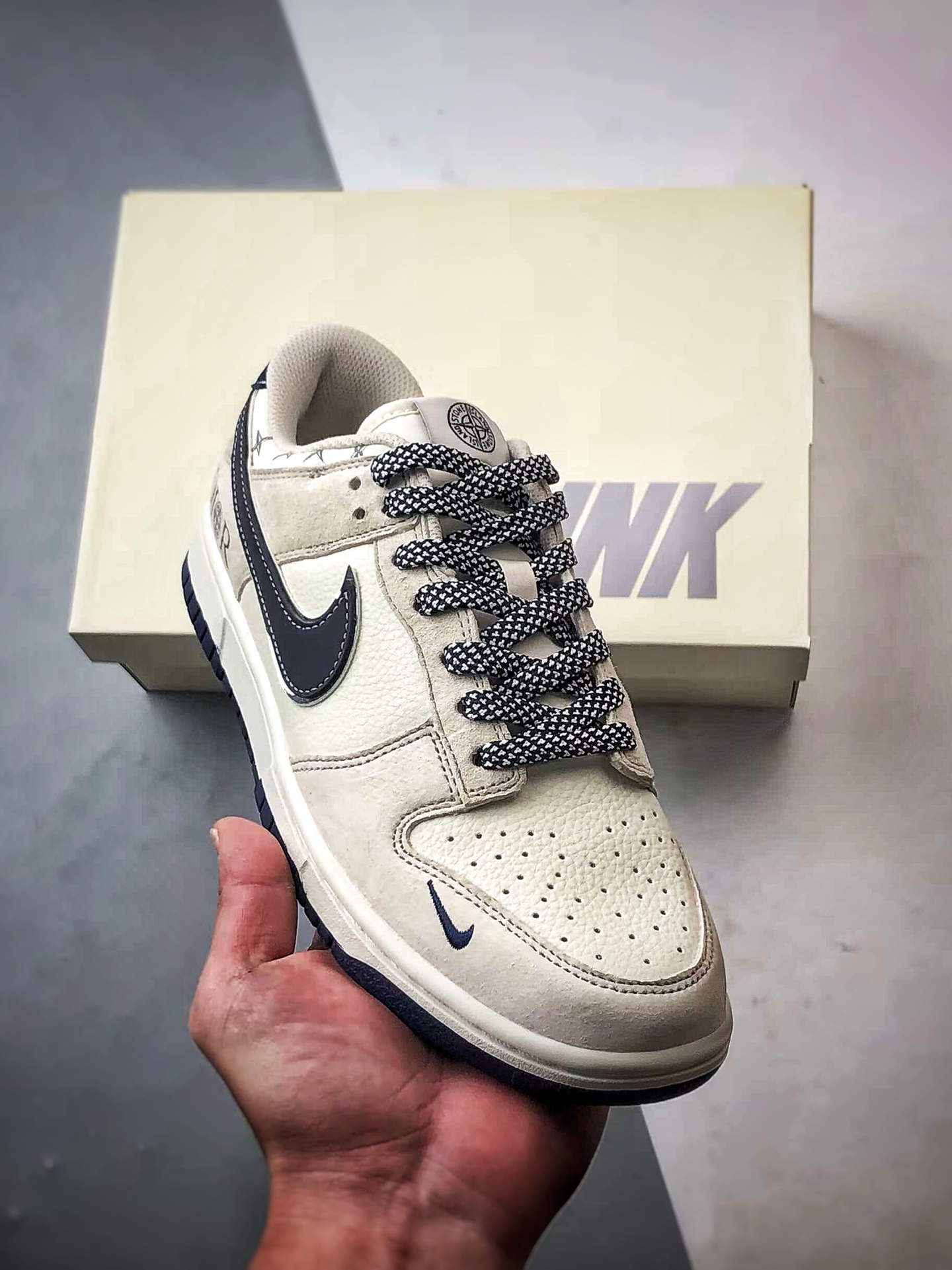 NK Dunk Low Retro ”DIY高端定制” 迪奥石头岛米藏蓝反光钩低帮休闲运动板鞋  DJ2024-085