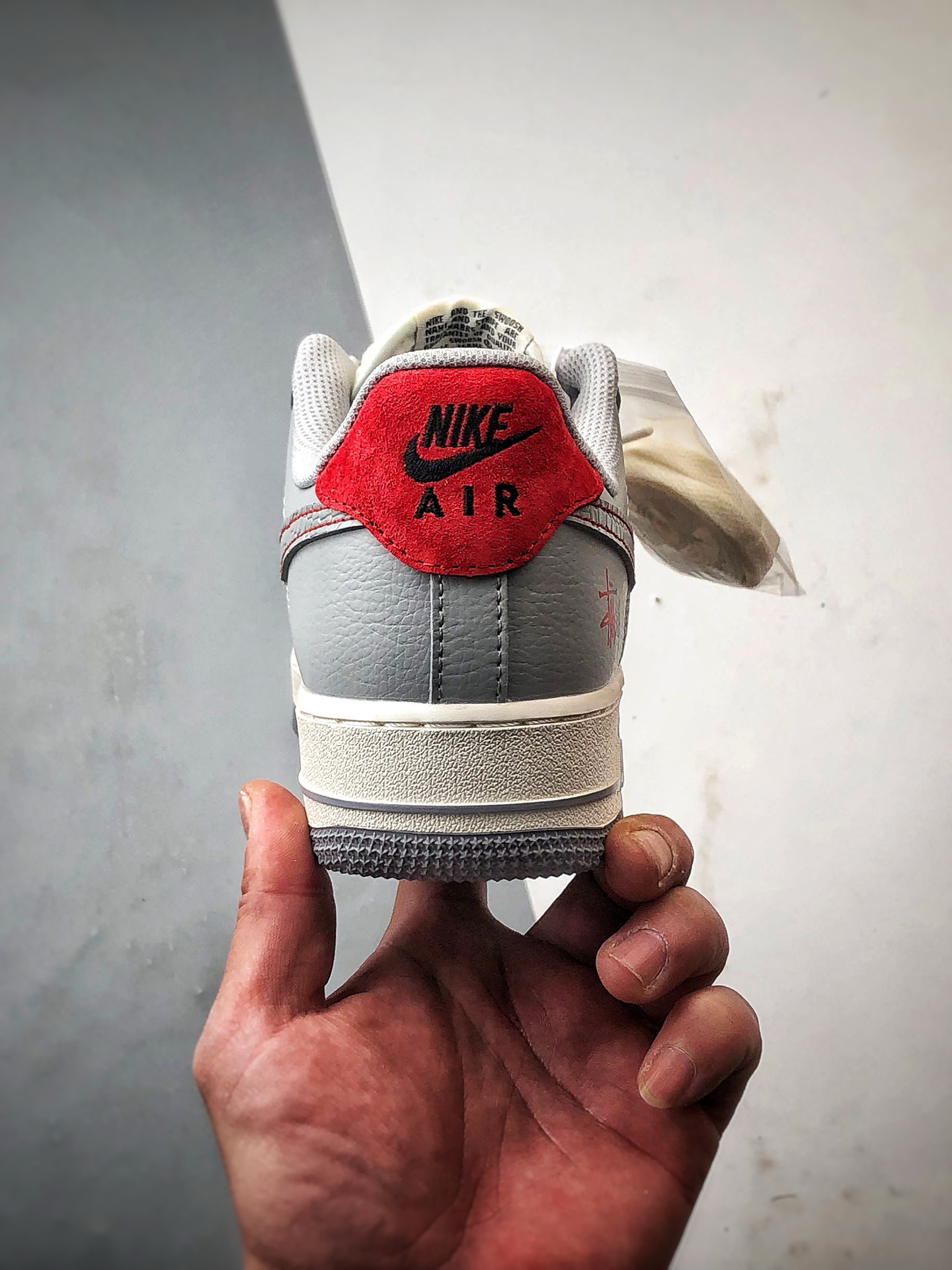 Stussy x Air Force 1 Low 蛇年米灰红 DM6688-027