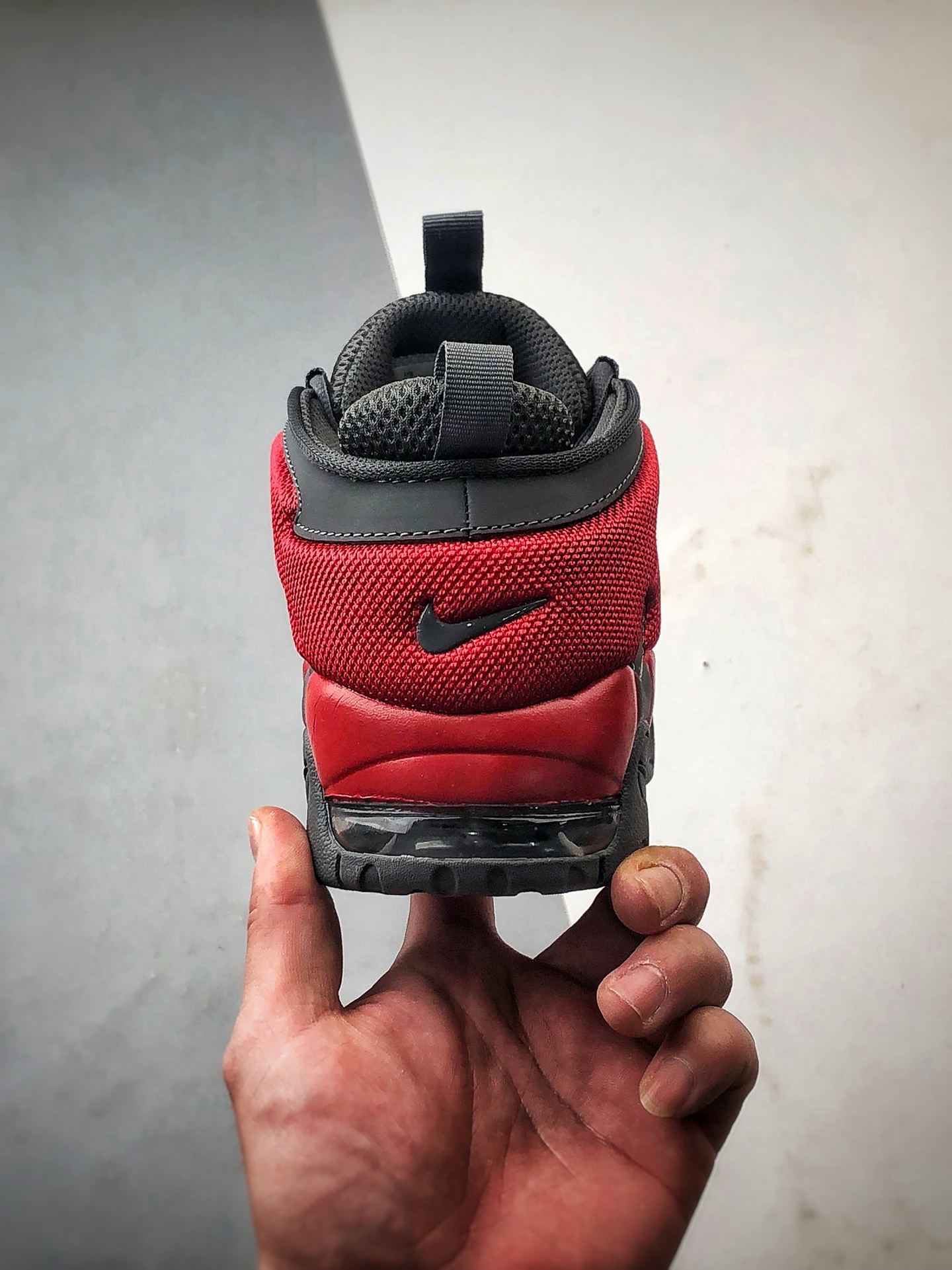NK Air More Uptempo Low 深灰红  FZ3055-002