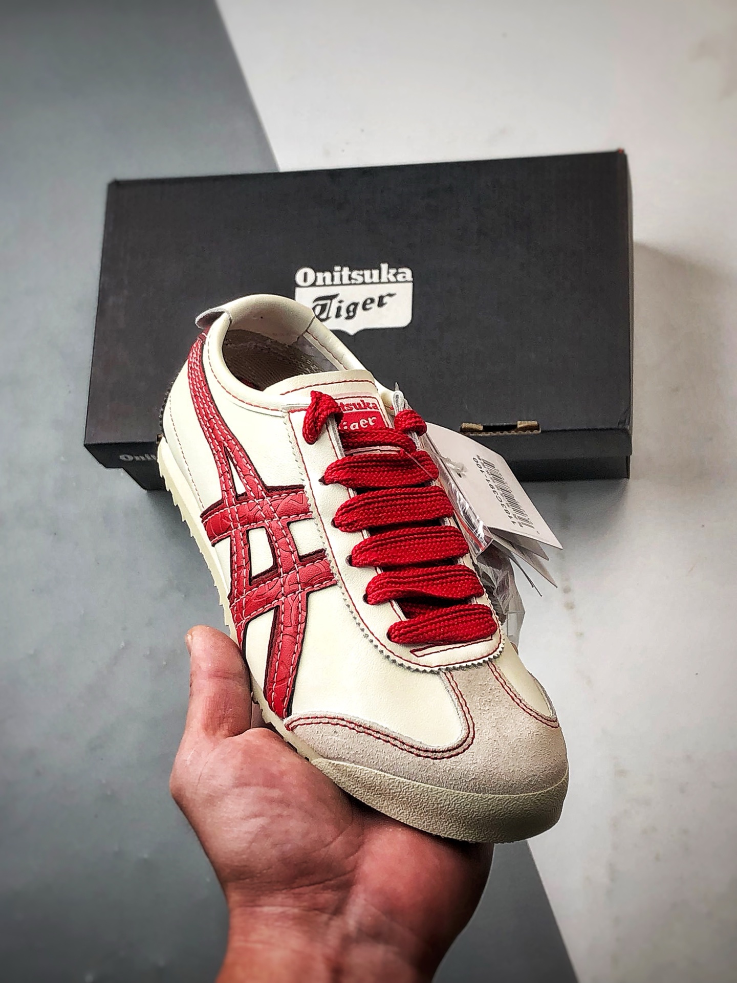Asics 鬼冢虎 Mexico 66 蛇年白红 1183C391-100
