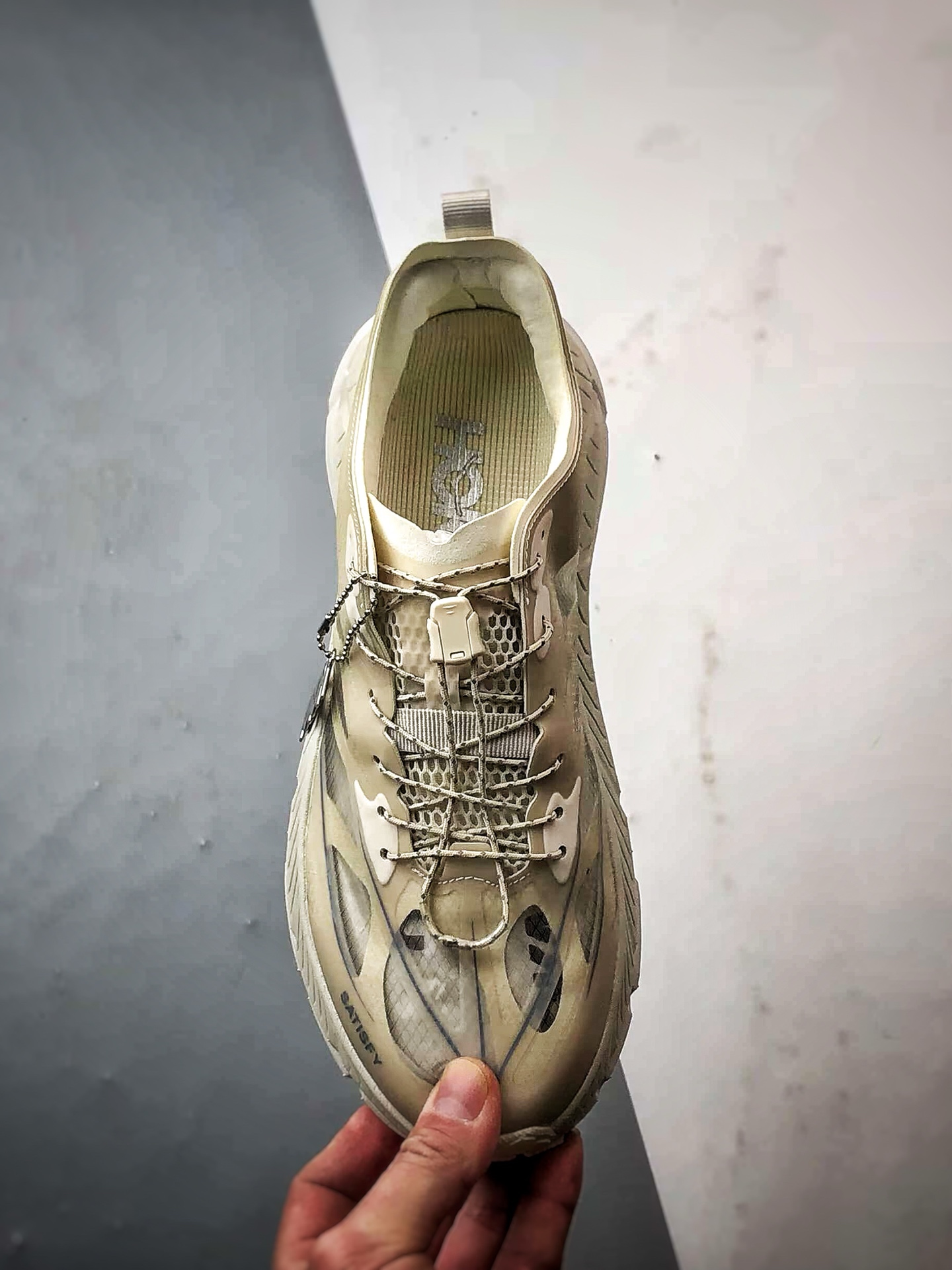 Satisfy x Hoka One One Mafate Speed 4 米白 玛法特低帮轻量户外运动鞋  1157050-BONE
