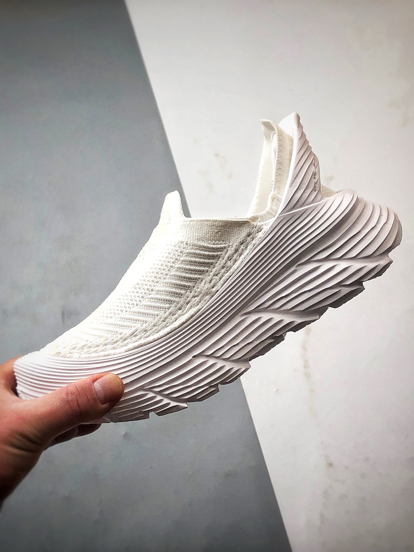 Hoka One One Restore TC 白色 一脚蹬潮流徒步舒适缓震运动鞋 1134532-RAWW