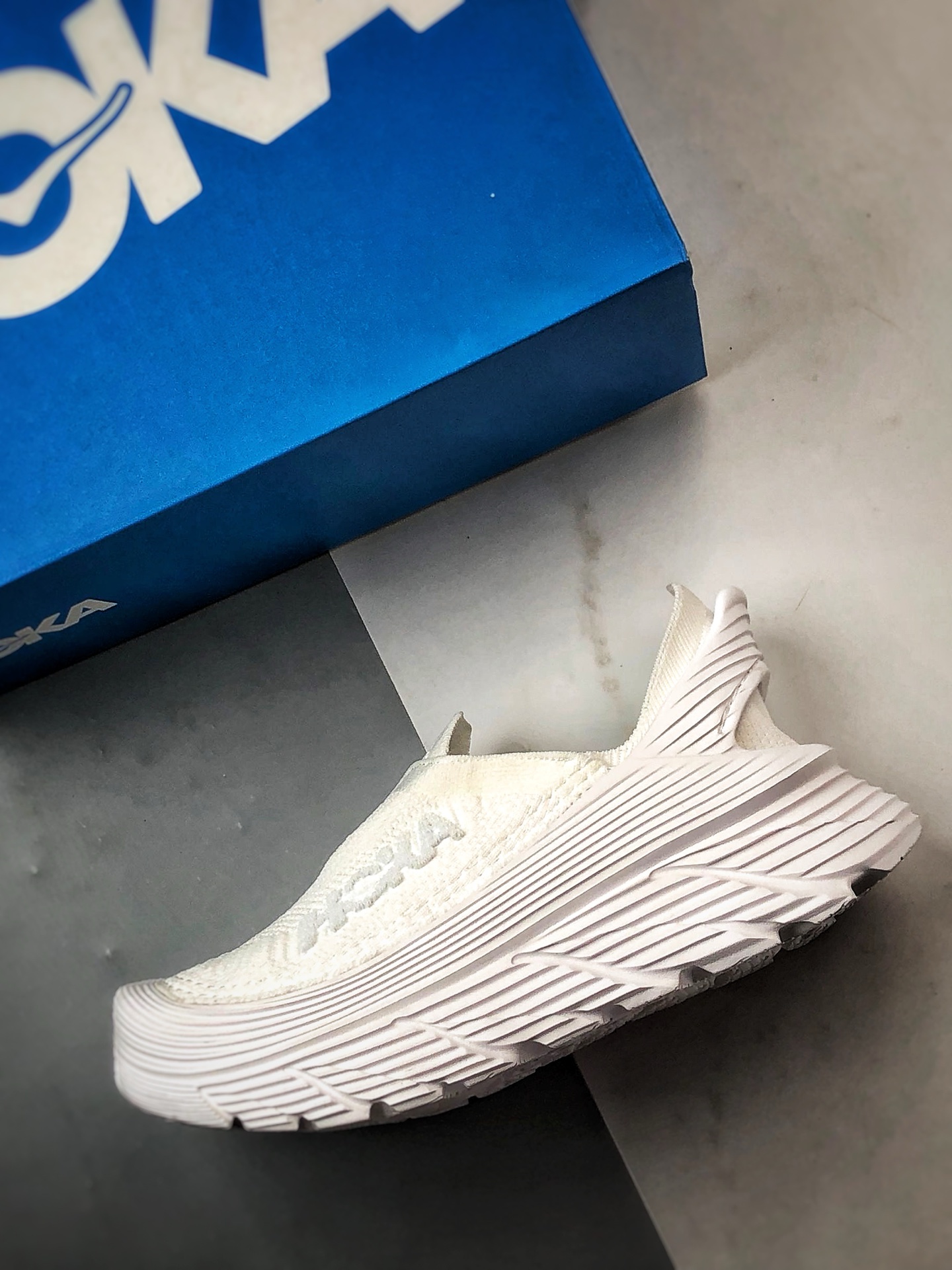 Hoka One One Restore TC 白色 一脚蹬潮流徒步舒适缓震运动鞋 1134532-RAWW