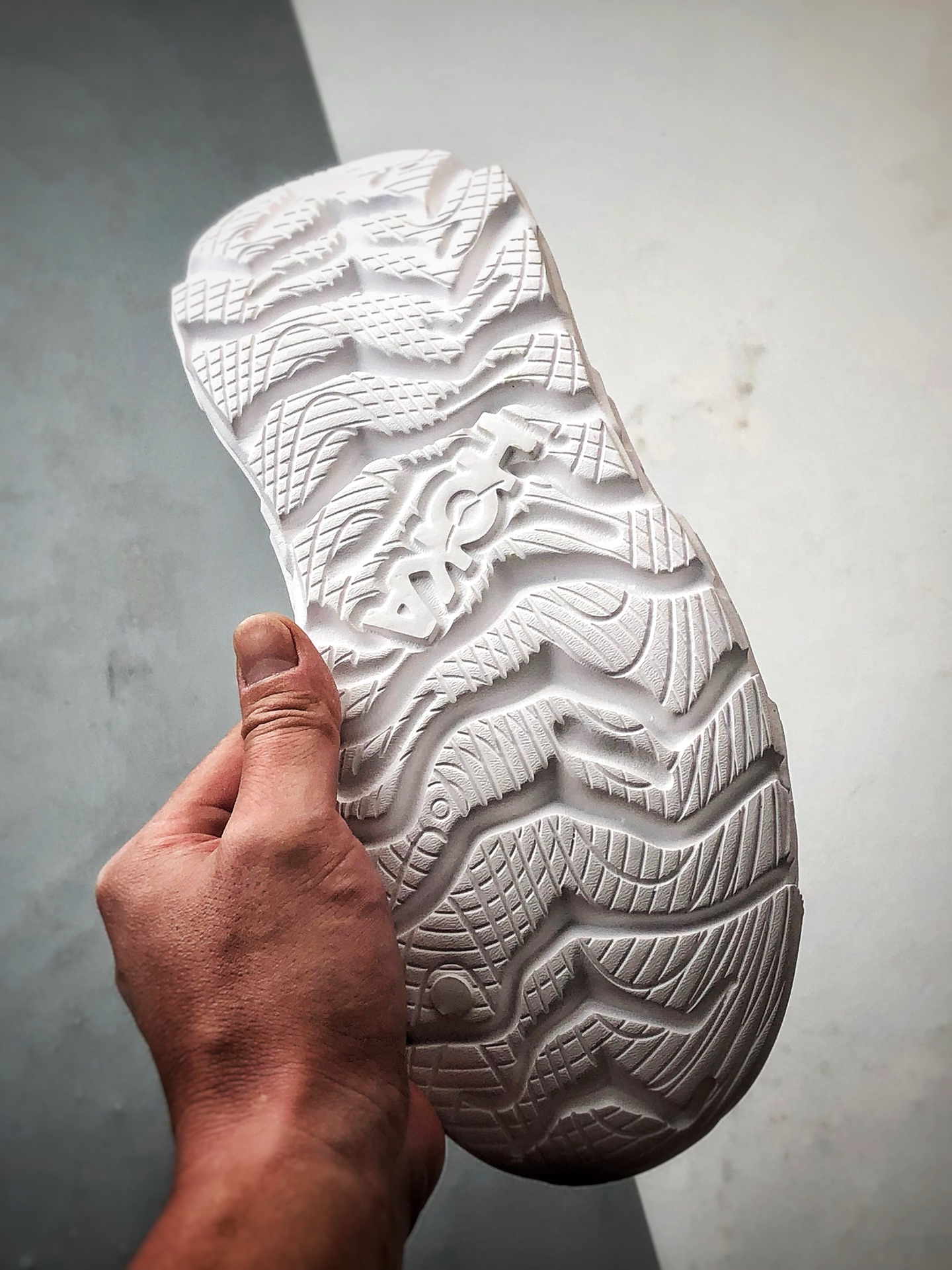 Hoka One One Restore TC 白色 一脚蹬潮流徒步舒适缓震运动鞋 1134532-RAWW