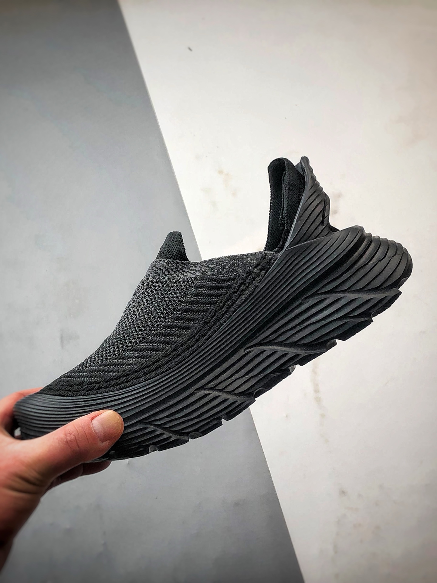 Hoka One One Restore TC 黑色 一脚蹬潮流徒步舒适缓震运动鞋  1134532-BBLC