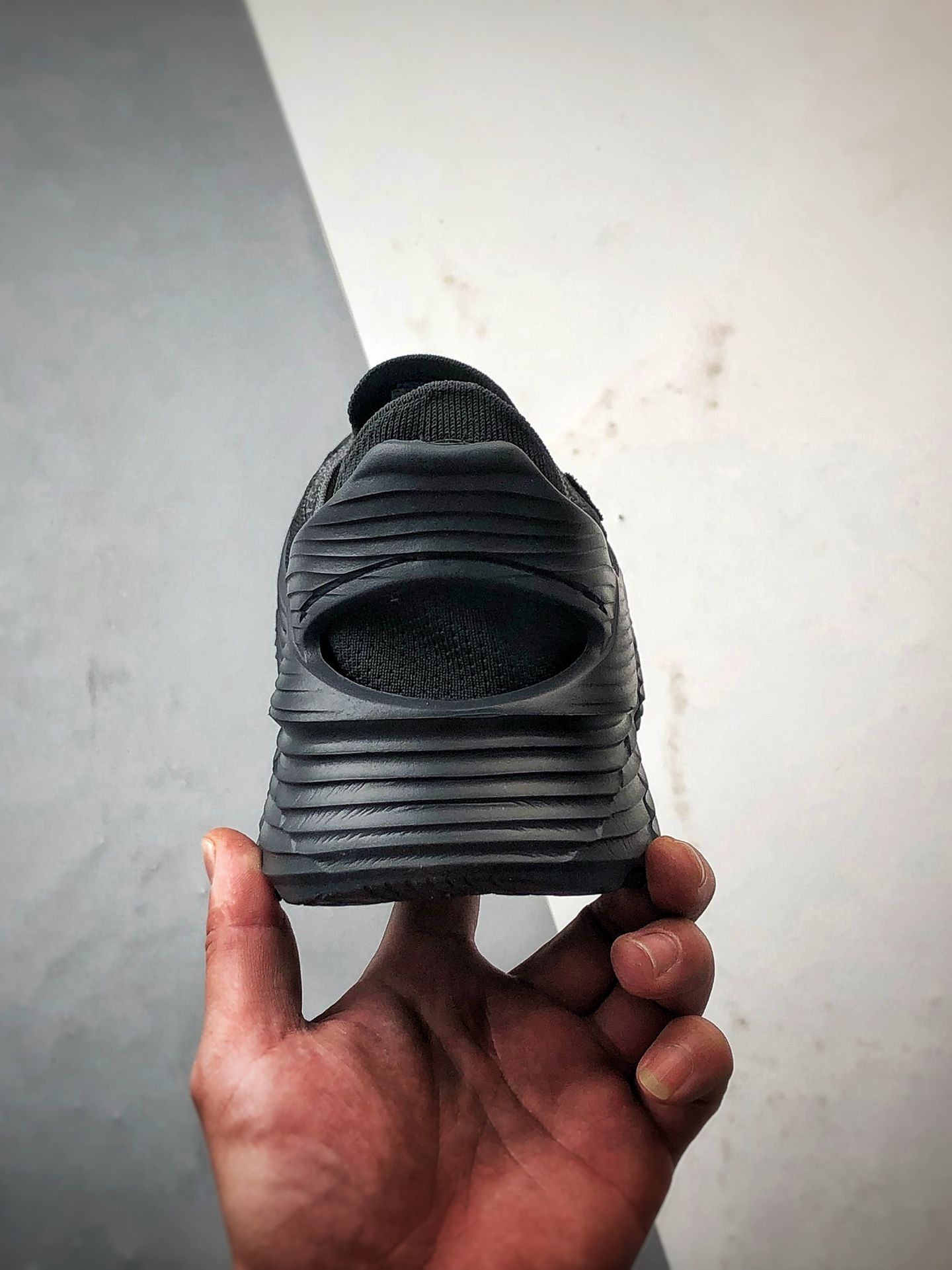 Hoka One One Restore TC 黑色 一脚蹬潮流徒步舒适缓震运动鞋  1134532-BBLC