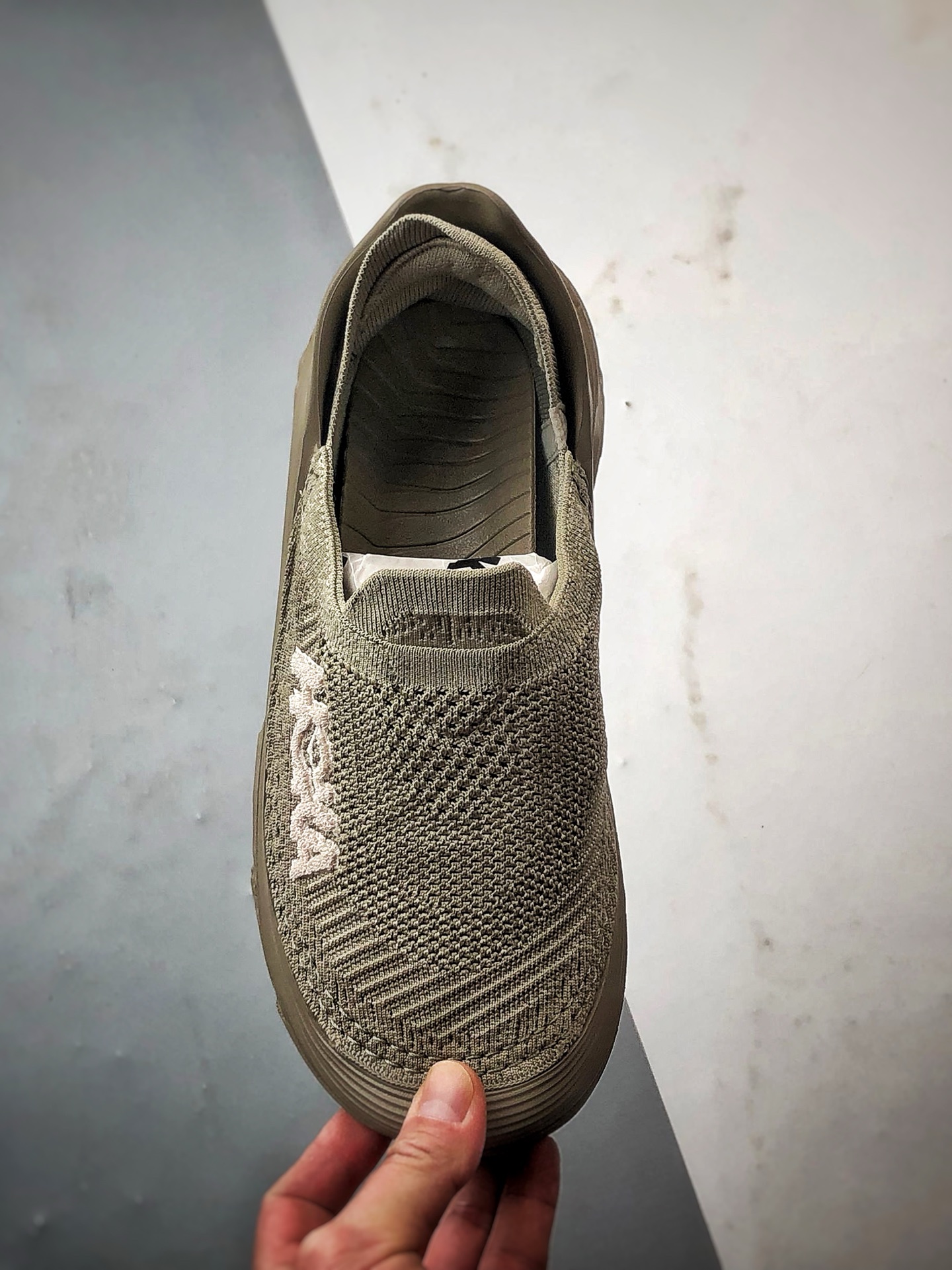 Hoka One One Restore TC 沙色 一脚蹬潮流徒步舒适缓震运动鞋  1134532-DOTN