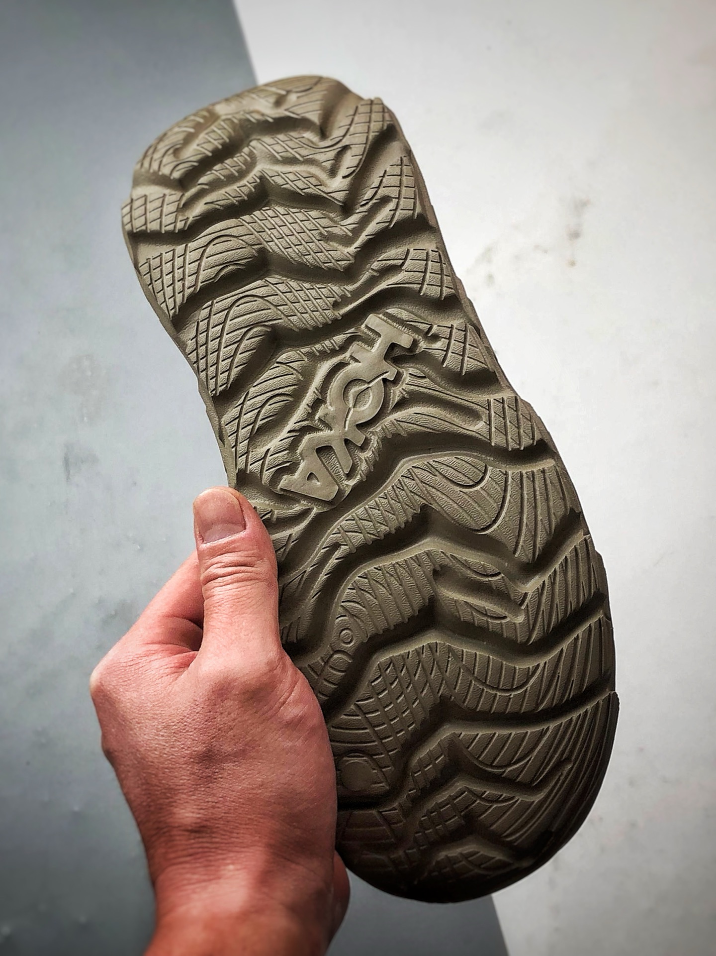 Hoka One One Restore TC 沙色 一脚蹬潮流徒步舒适缓震运动鞋  1134532-DOTN