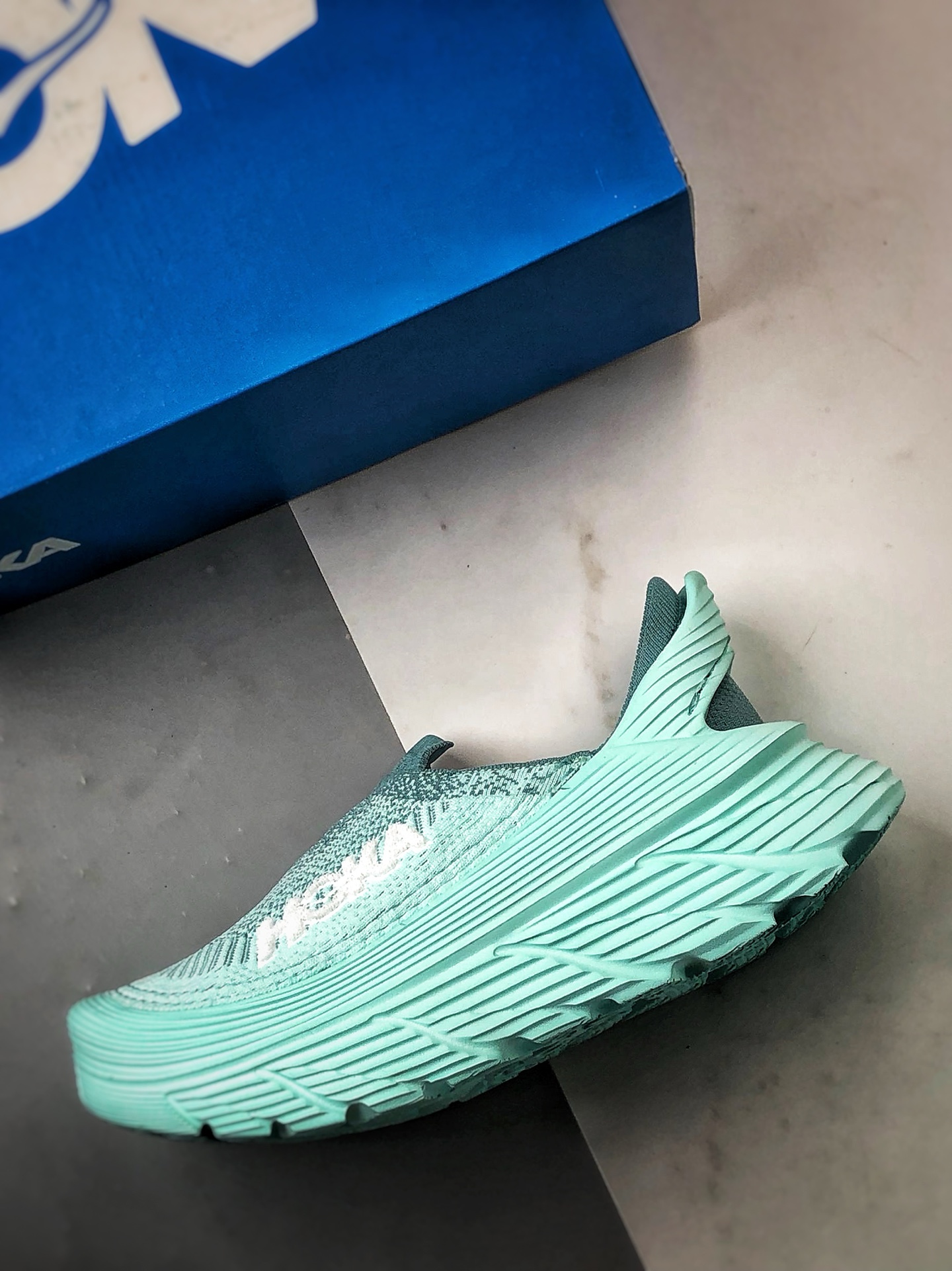 Hoka One One Restore TC 天青色 一脚蹬潮流徒步舒适缓震运动鞋  1134532-OMSO