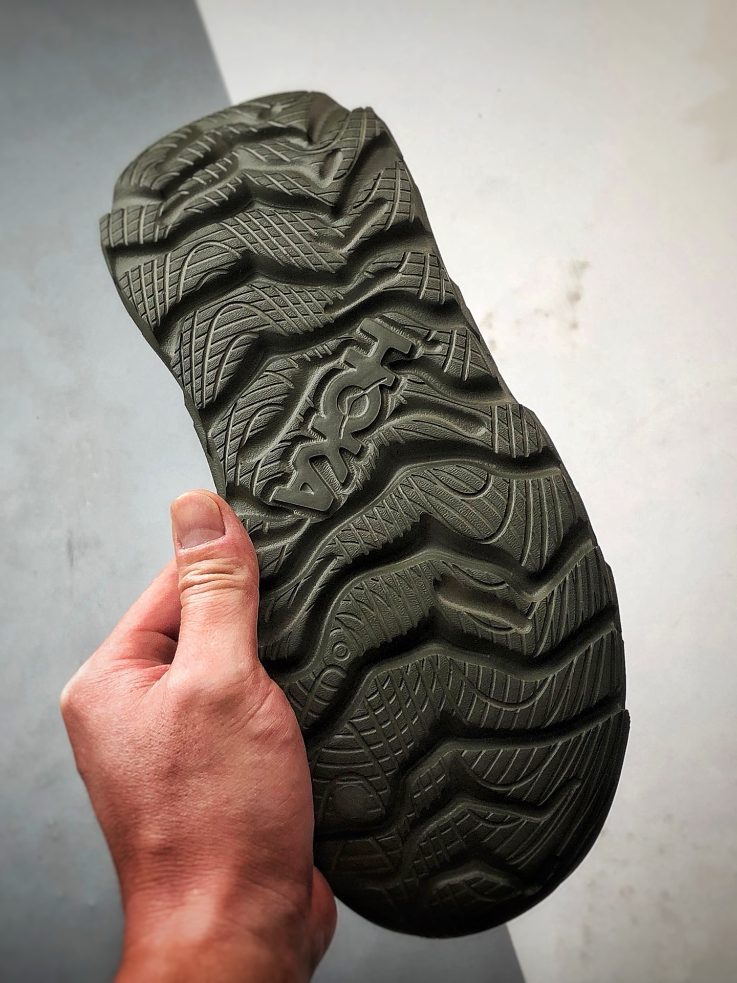 Hoka One One Restore TC 深橄榄色 一脚蹬潮流徒步舒适缓震运动鞋  1134532-DOB