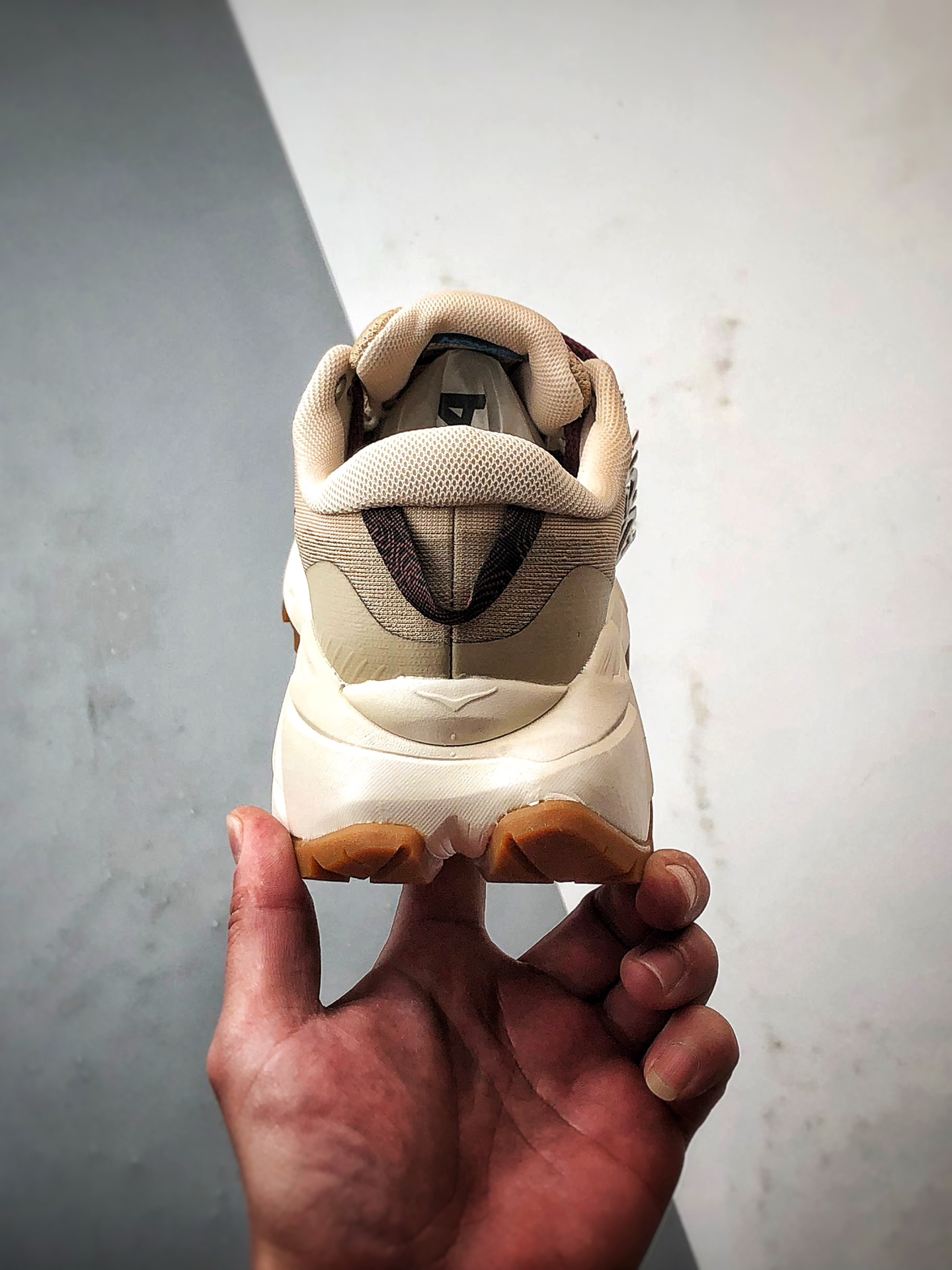 Hoka One One Skyline-Float X 米红 天际线户外功能休闲徒步鞋  1153350-SSEN