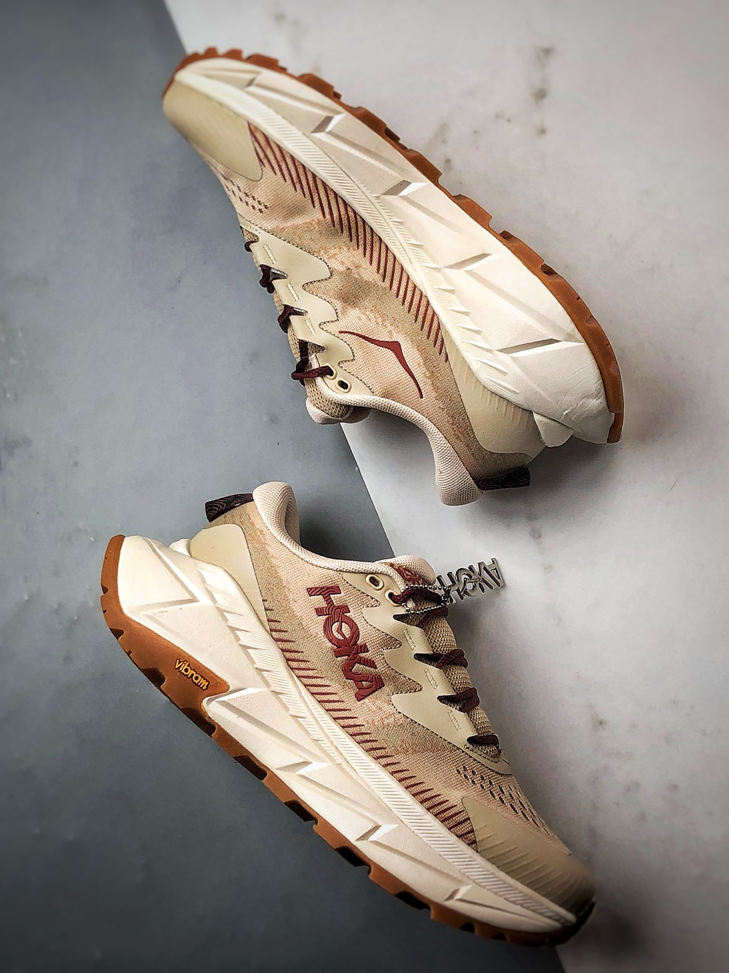 Hoka One One Skyline-Float X 米红 天际线户外功能休闲徒步鞋  1153350-SSEN