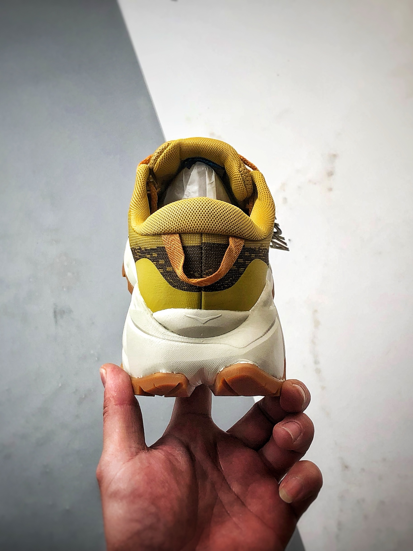 Hoka One One Skyline-Float X 棕黄 天际线户外功能休闲徒步鞋  1153350-GLDO